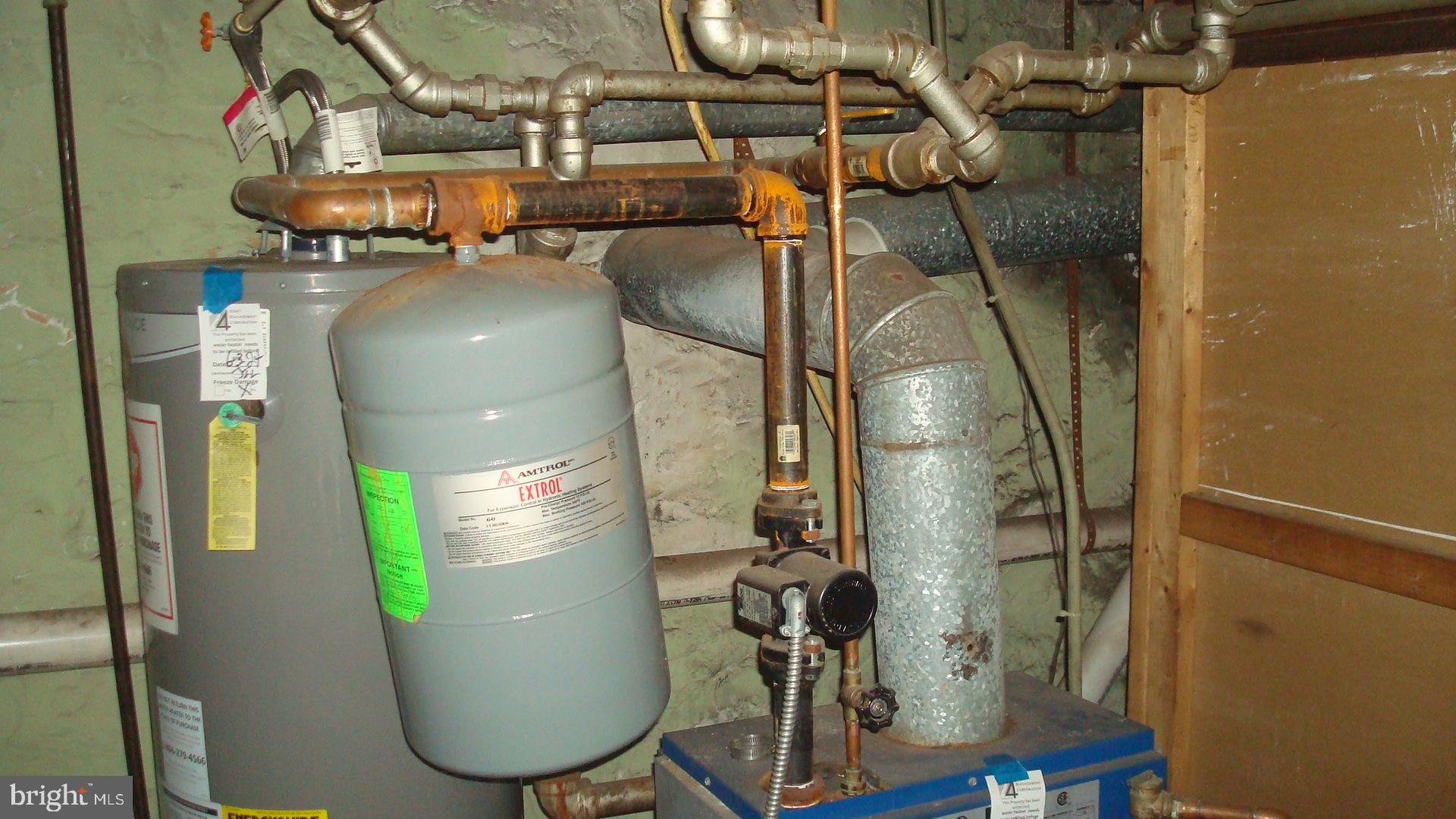 MONTEBELLO LAKE - Residential