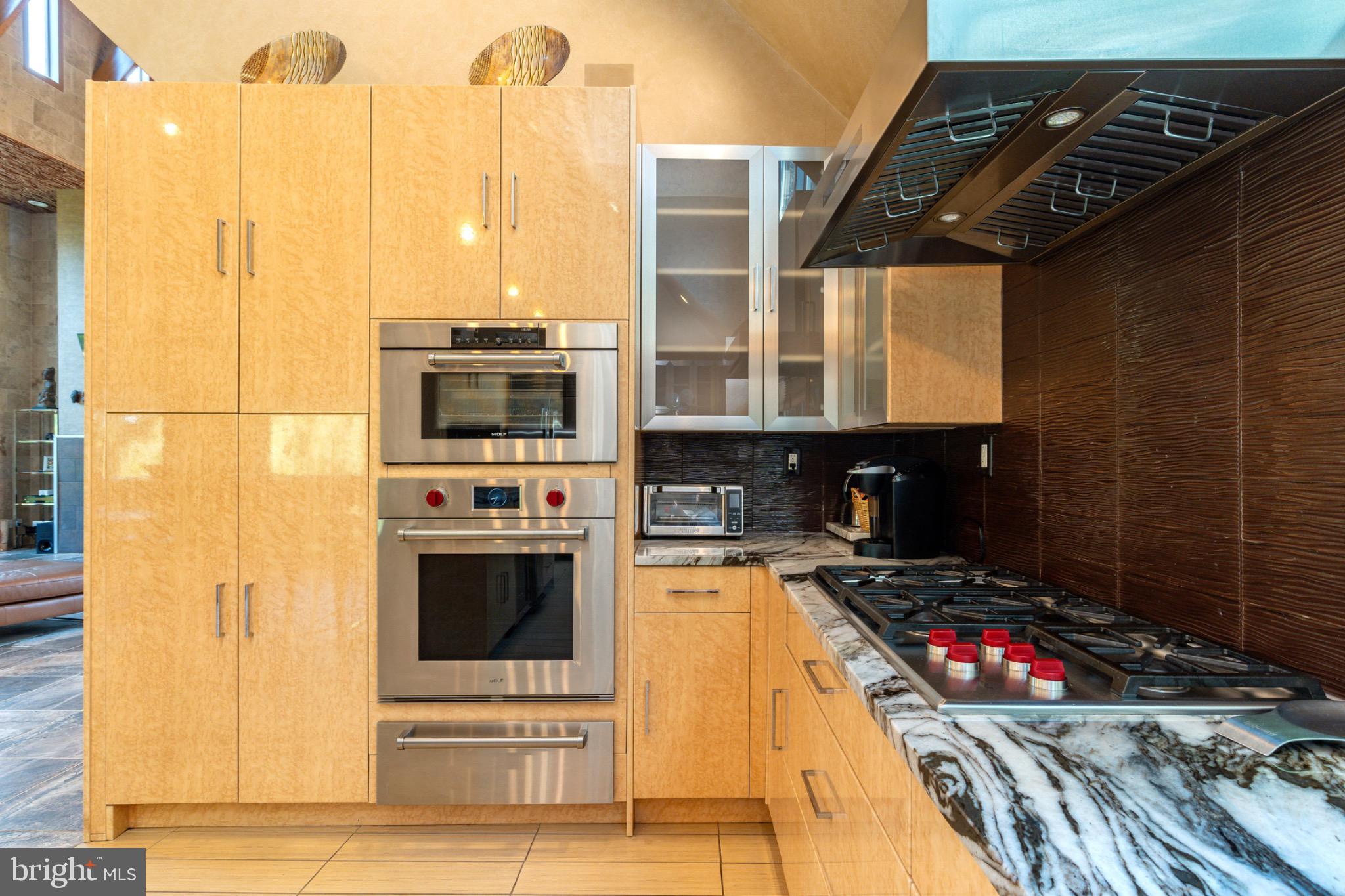 GLADWYNE - Residential