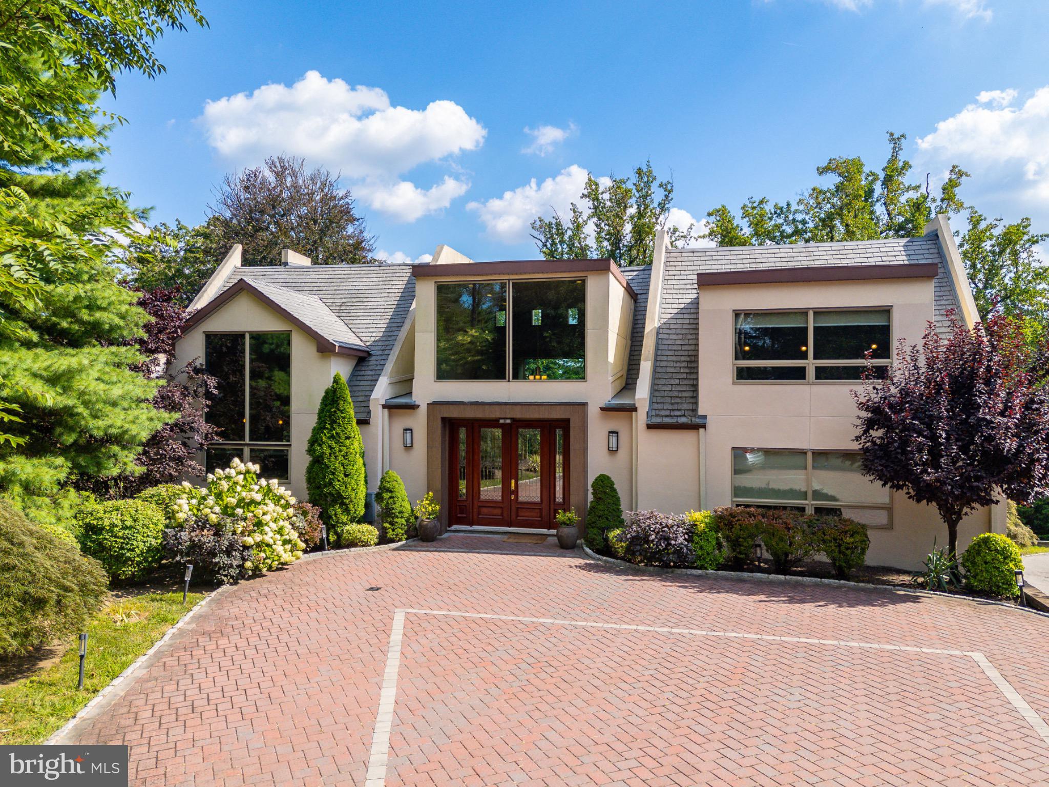 GLADWYNE - Residential