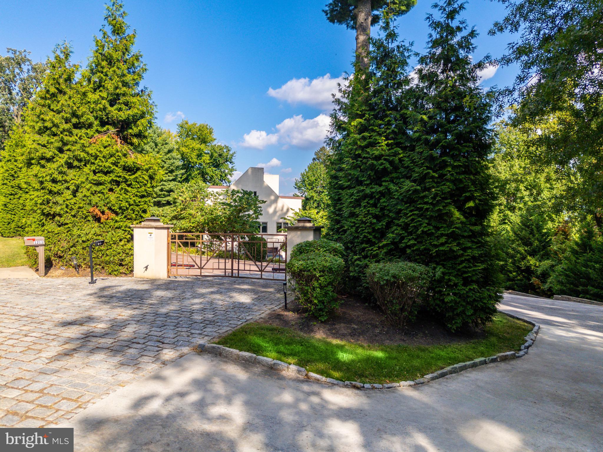 GLADWYNE - Residential