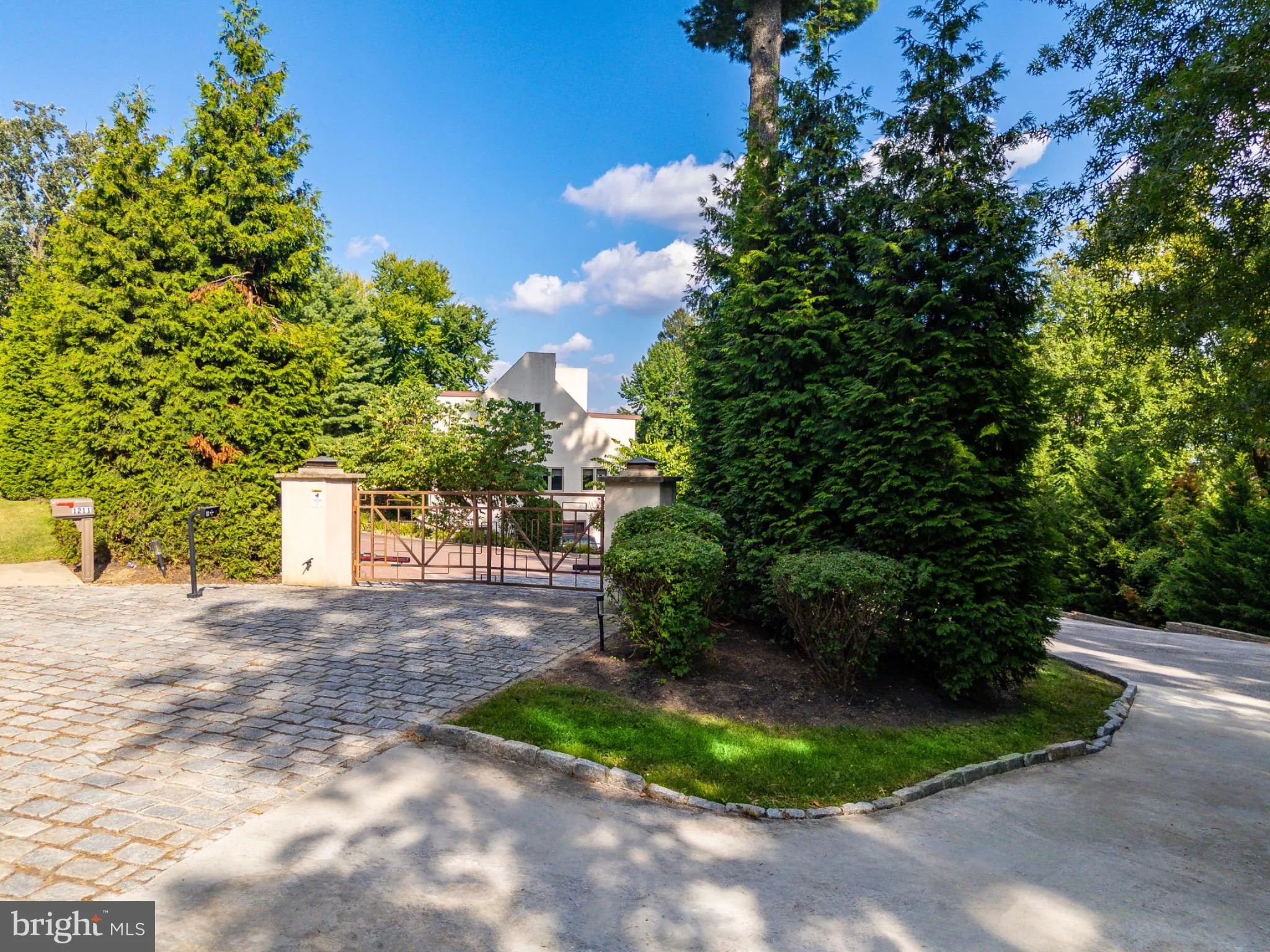 Gladwyne, Pennsylvania 19035, United States, 3 Bedrooms Bedrooms, ,4 BathroomsBathrooms,Residential,Active,191710