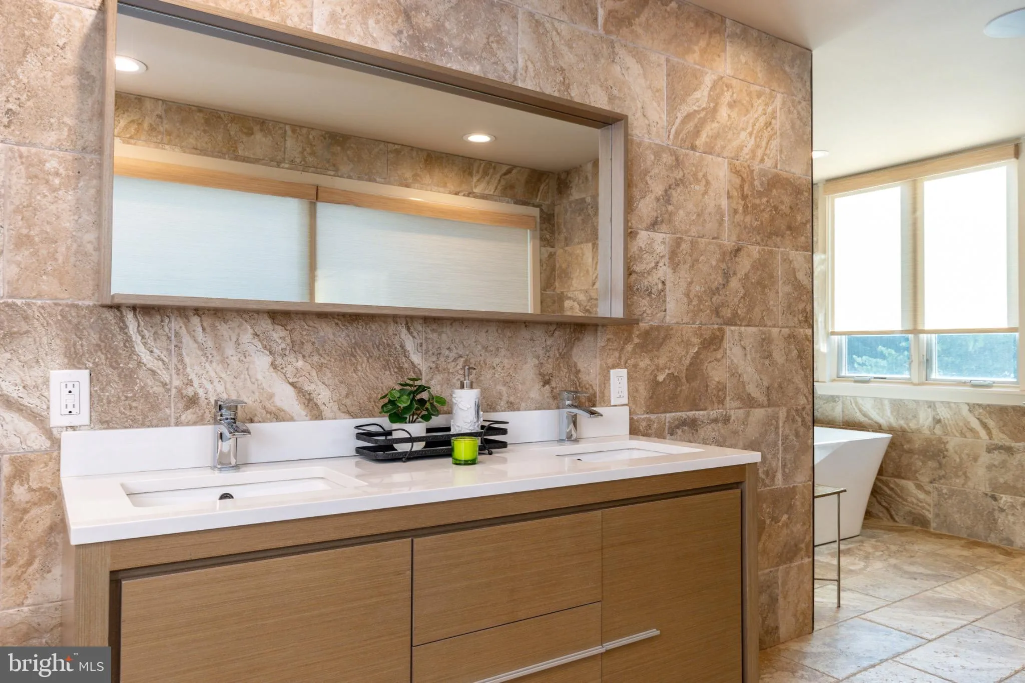 Gladwyne, Pennsylvania 19035, United States, 3 Bedrooms Bedrooms, ,4 BathroomsBathrooms,Residential,Active,191710