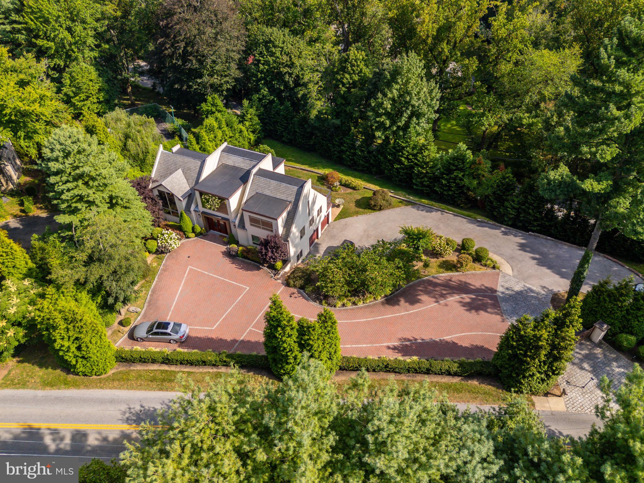 GLADWYNE - Residential