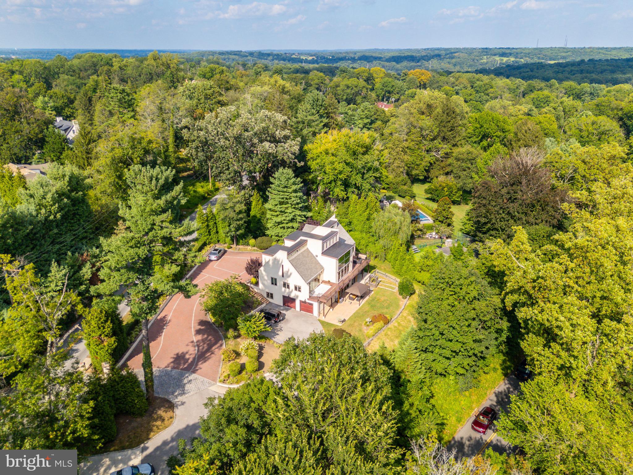 GLADWYNE - Residential