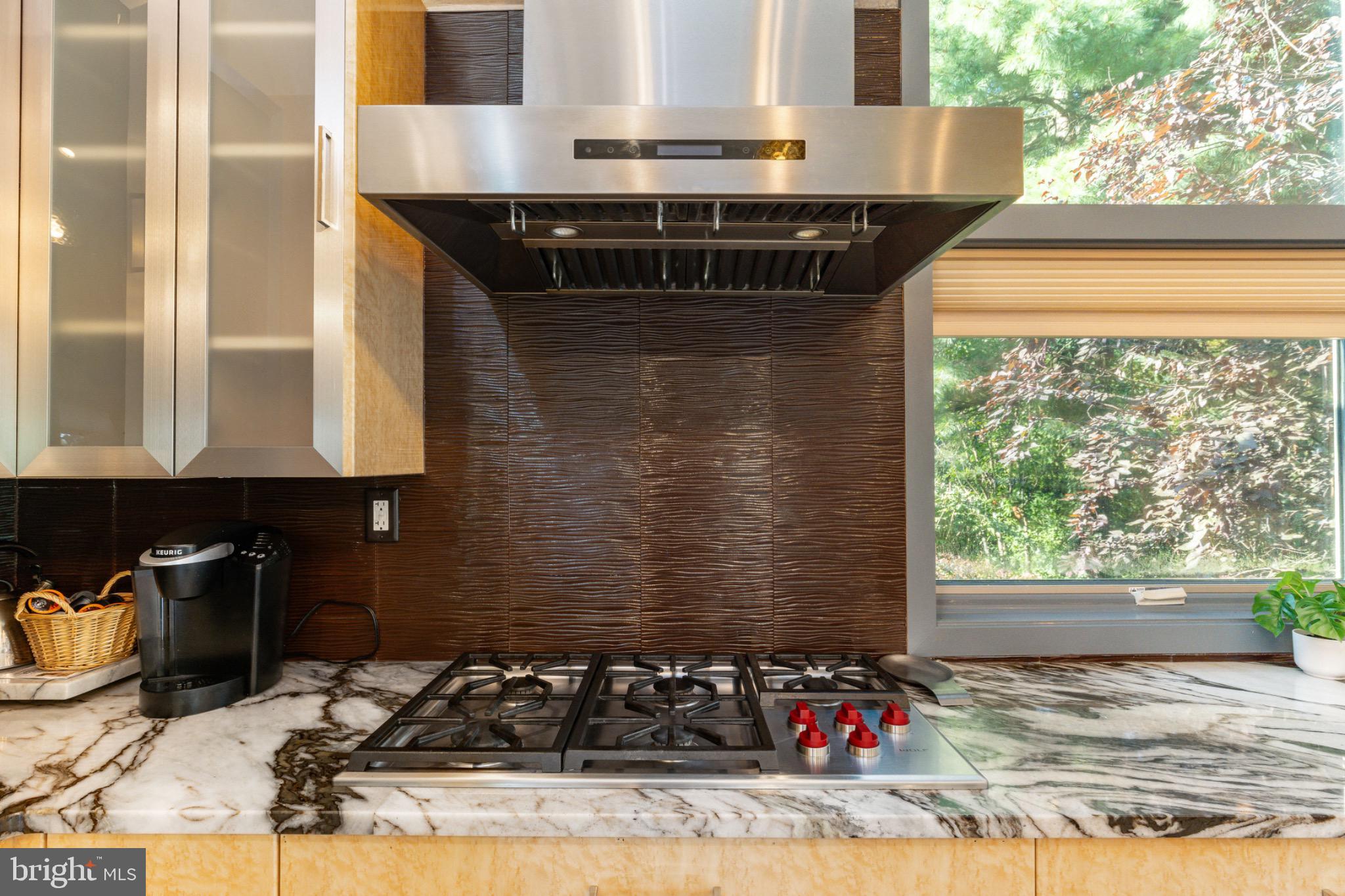 GLADWYNE - Residential