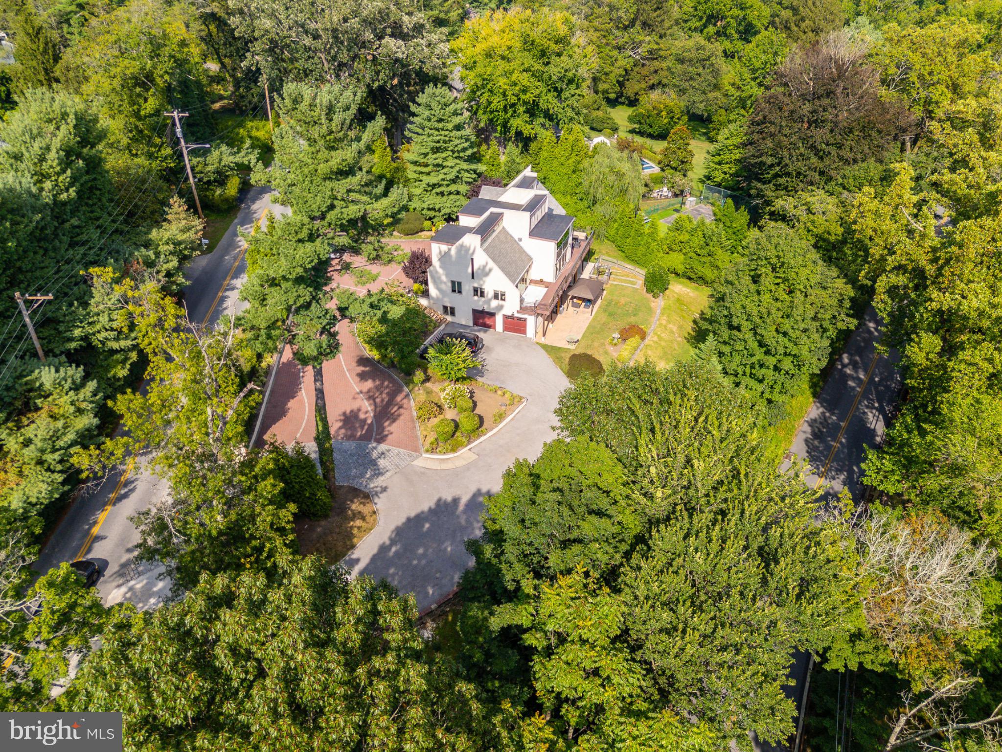 GLADWYNE - Residential