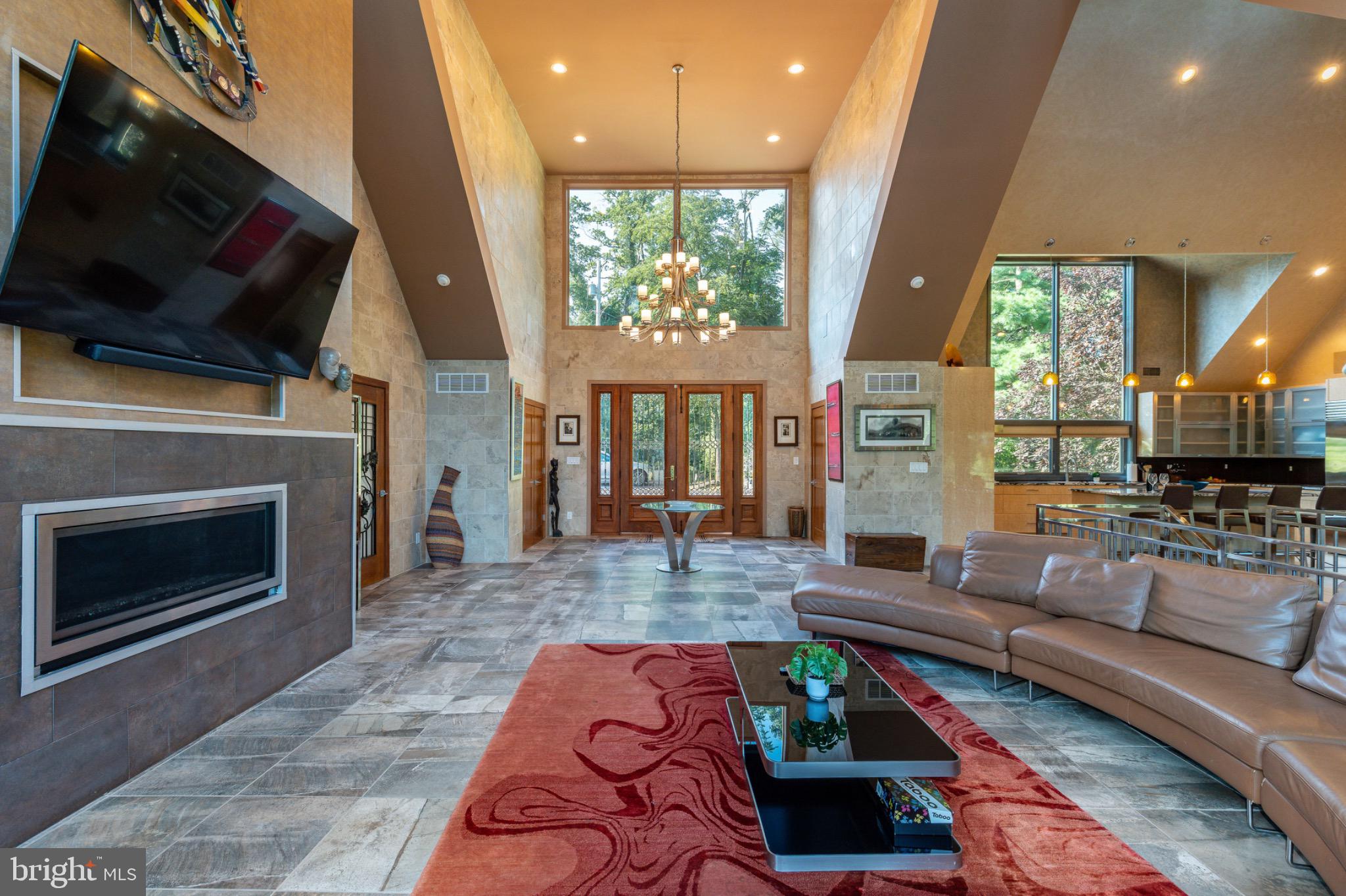 GLADWYNE - Residential