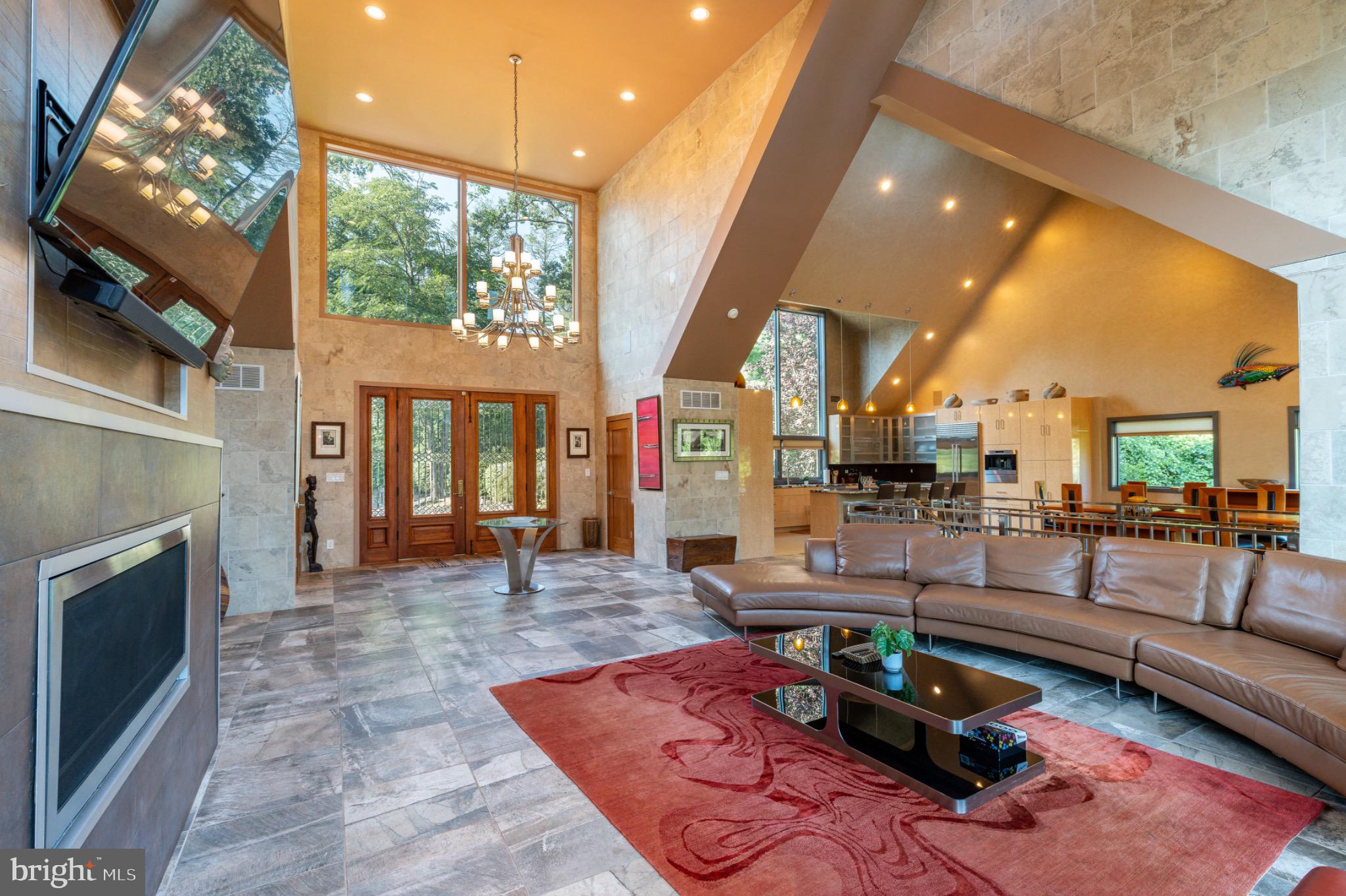 GLADWYNE - Residential