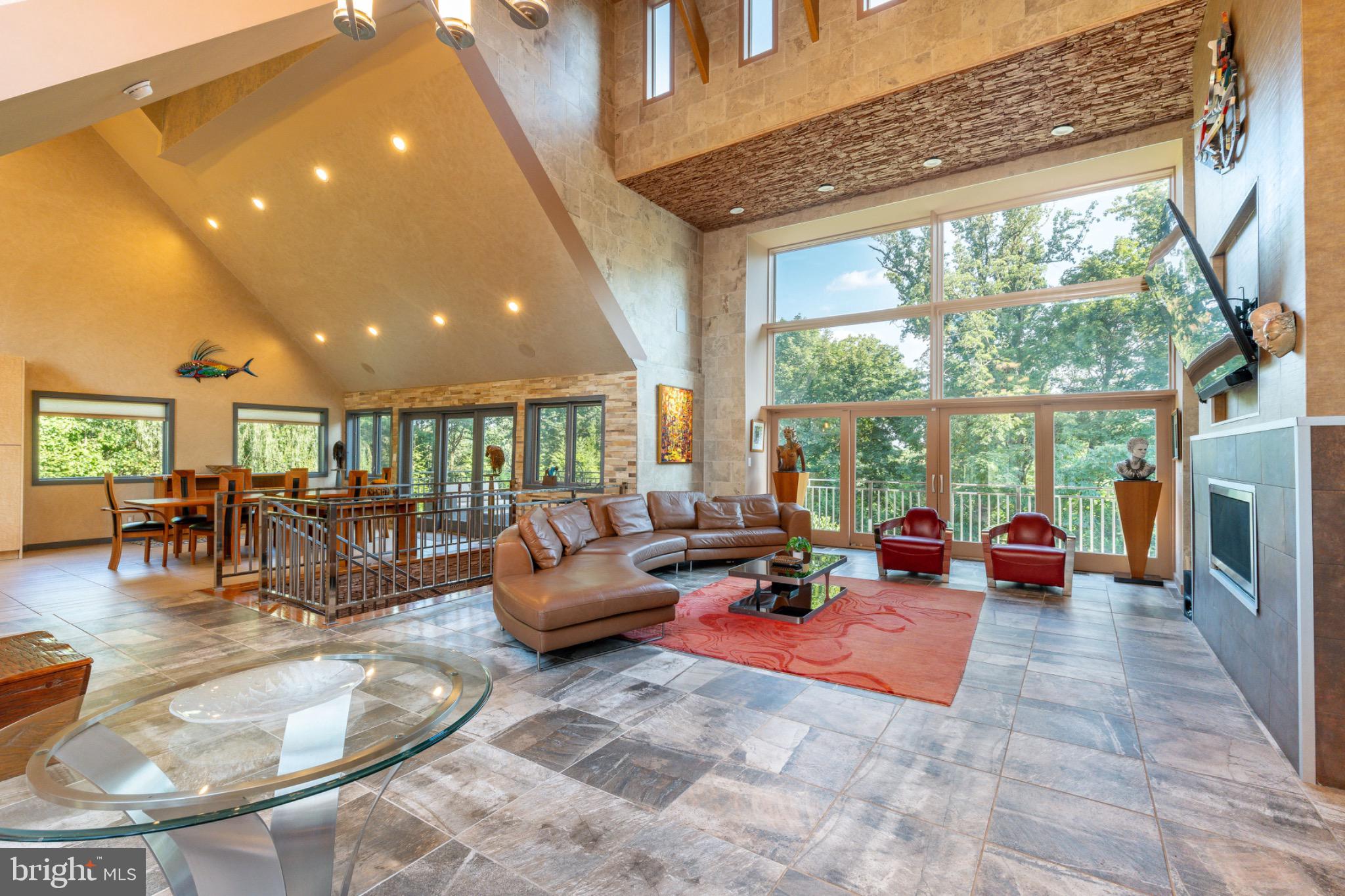 GLADWYNE - Residential