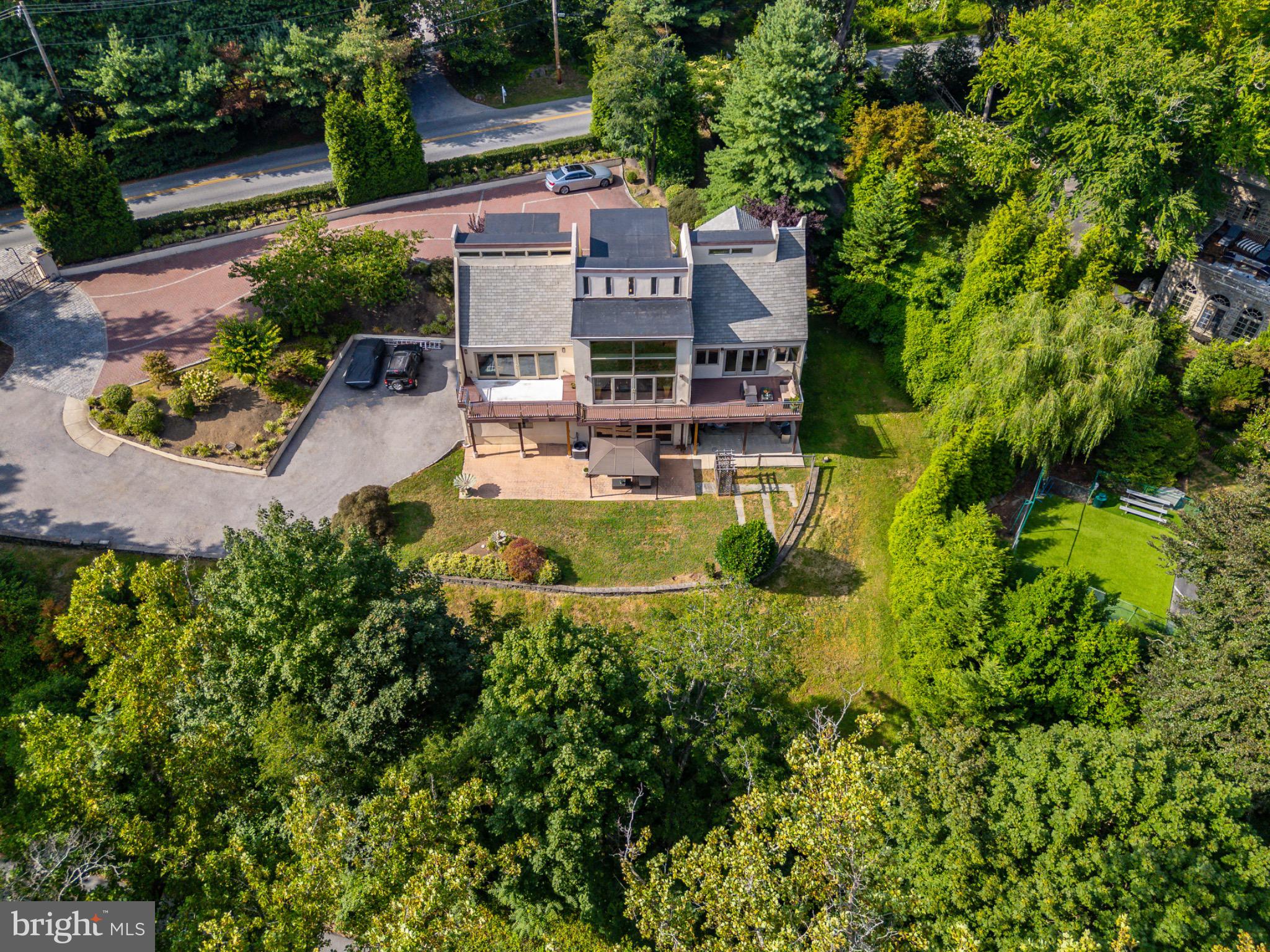 GLADWYNE - Residential