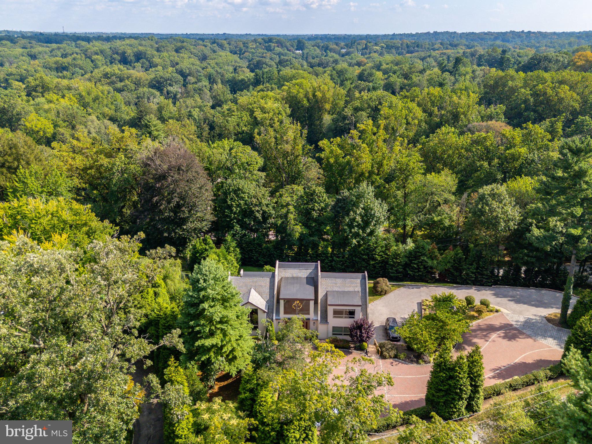 GLADWYNE - Residential