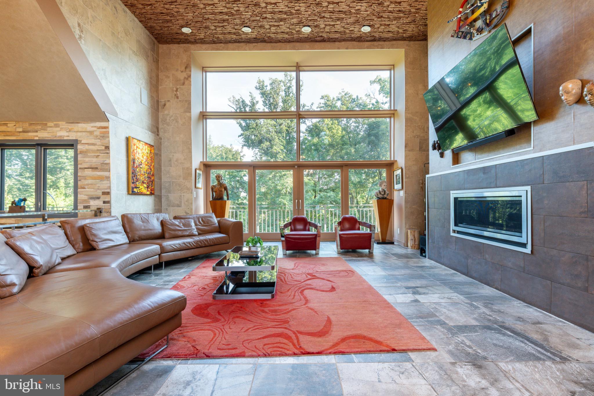 GLADWYNE - Residential