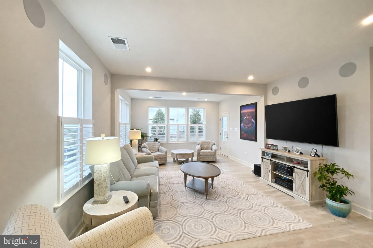 BAYSIDE - Residential