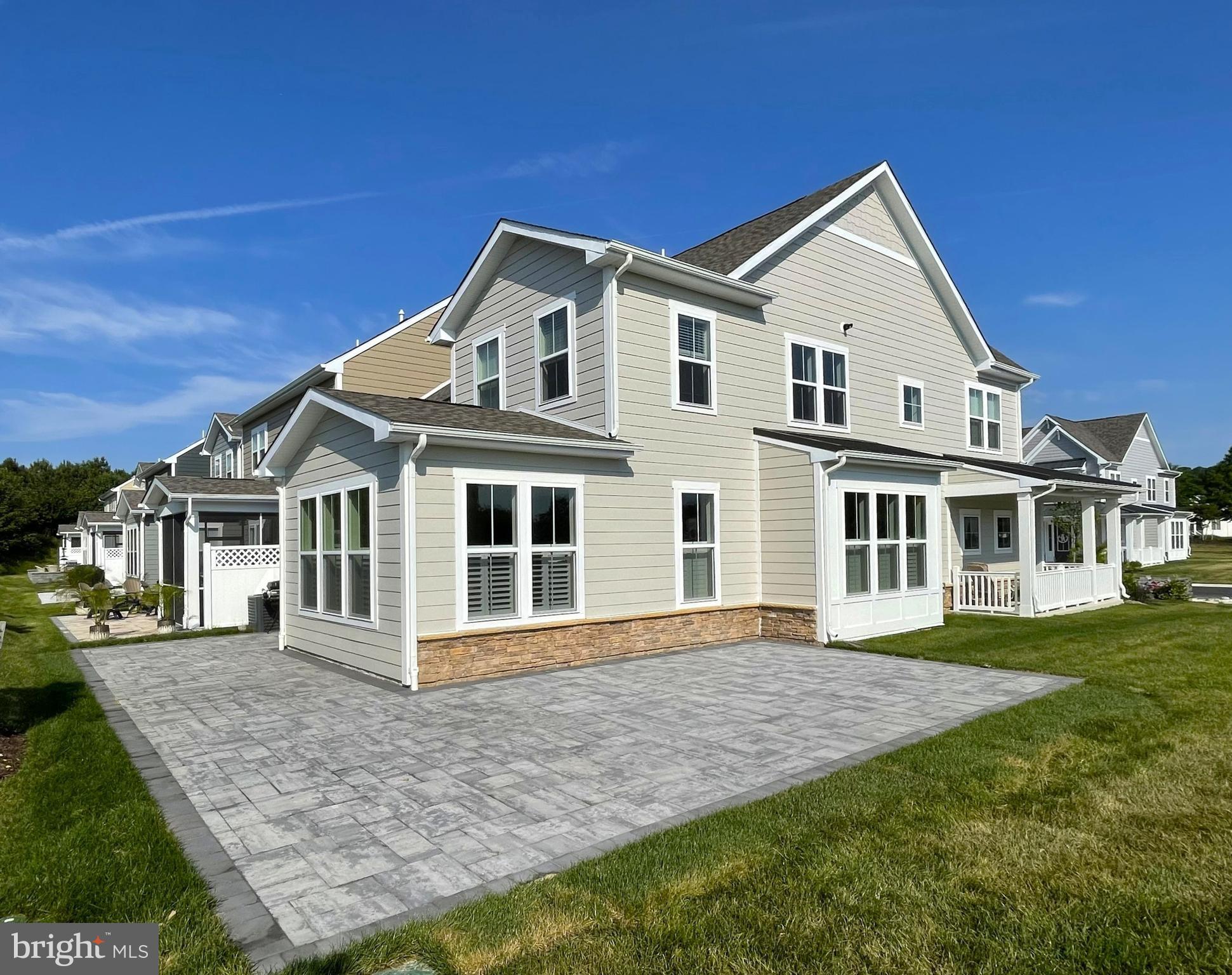 BAYSIDE - Residential