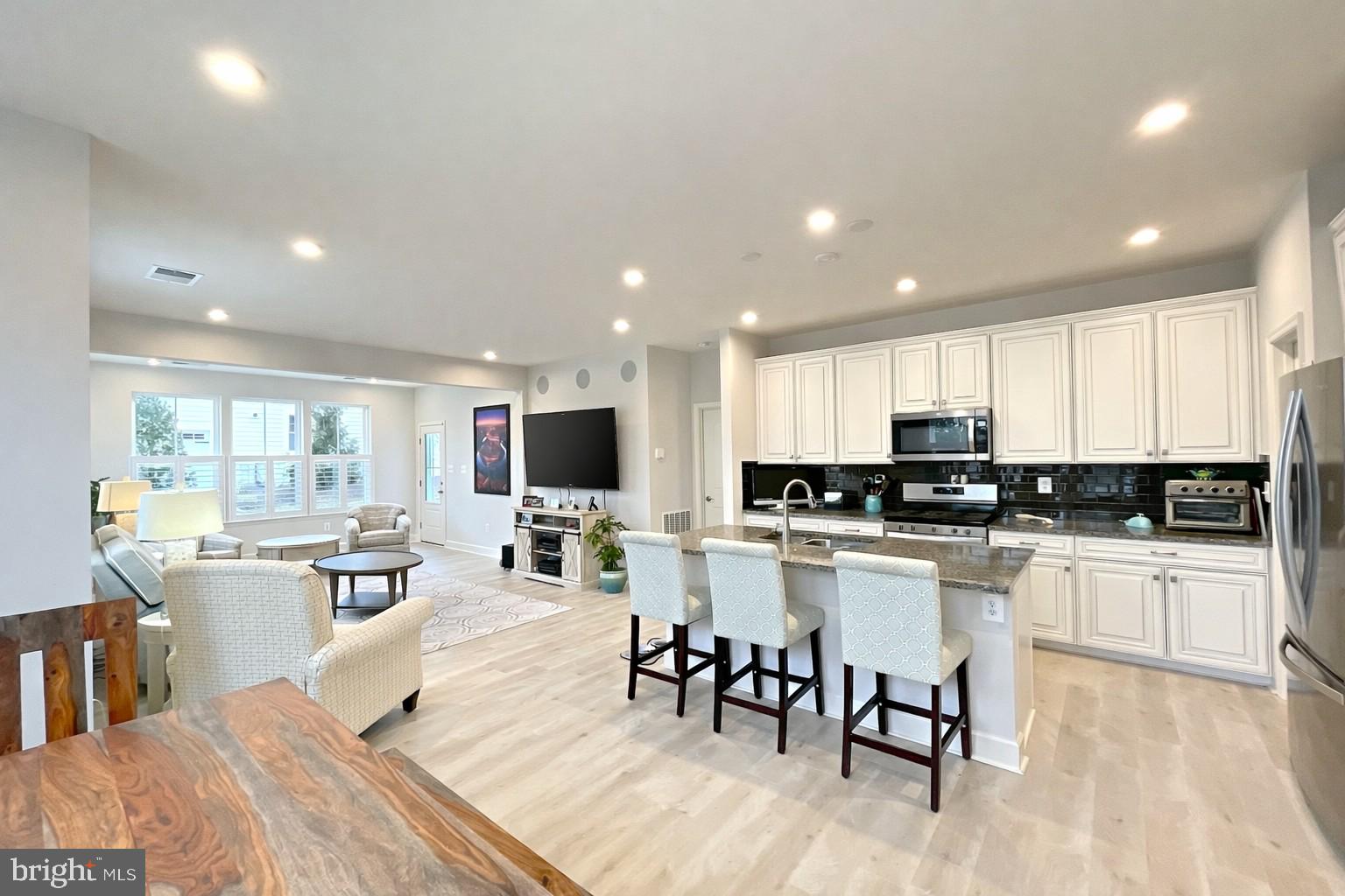 BAYSIDE - Residential