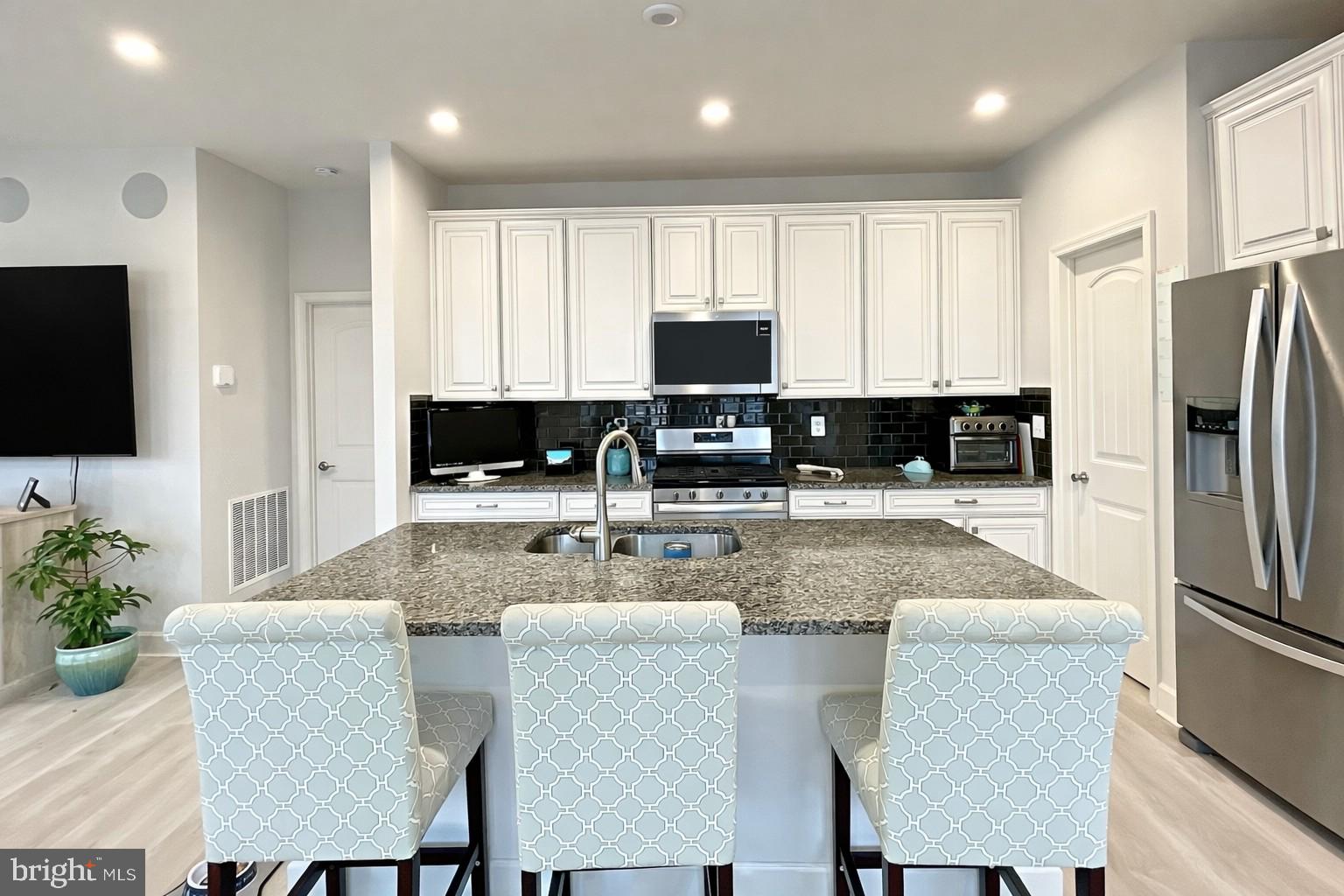 BAYSIDE - Residential