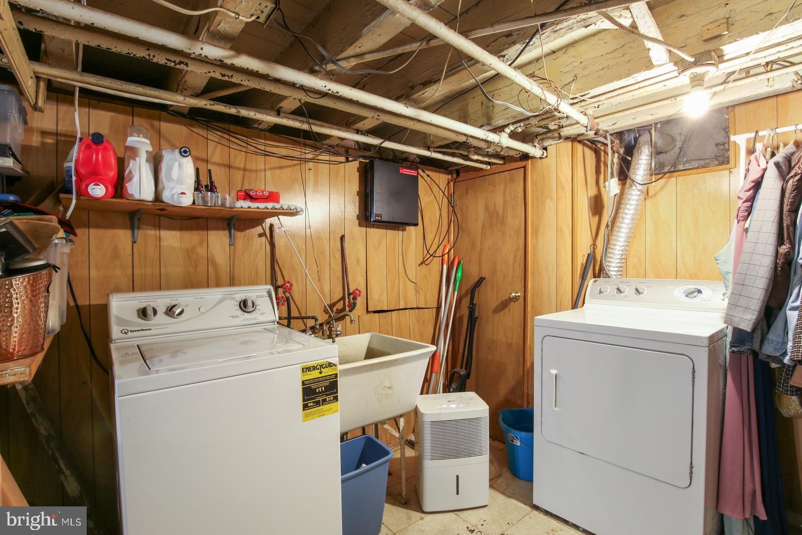 OLDE RICHMOND - Residential Lease