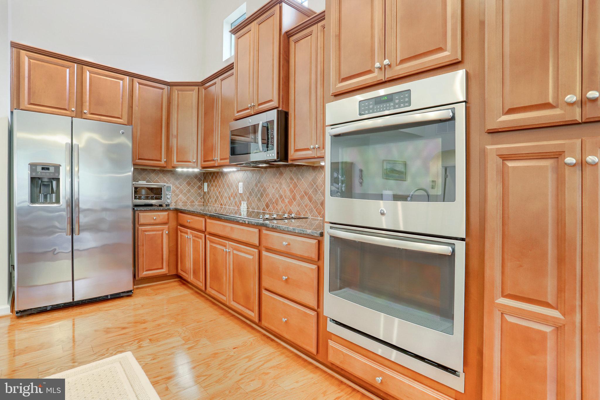 CENTRAL PARKE COLONIAL CHARLES - Residential