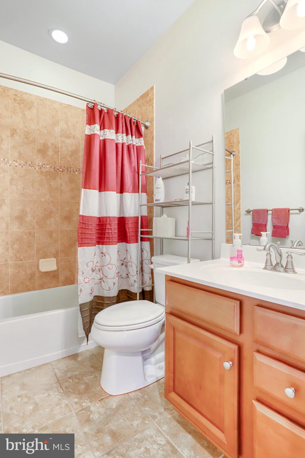 CENTRAL PARKE COLONIAL CHARLES - Residential