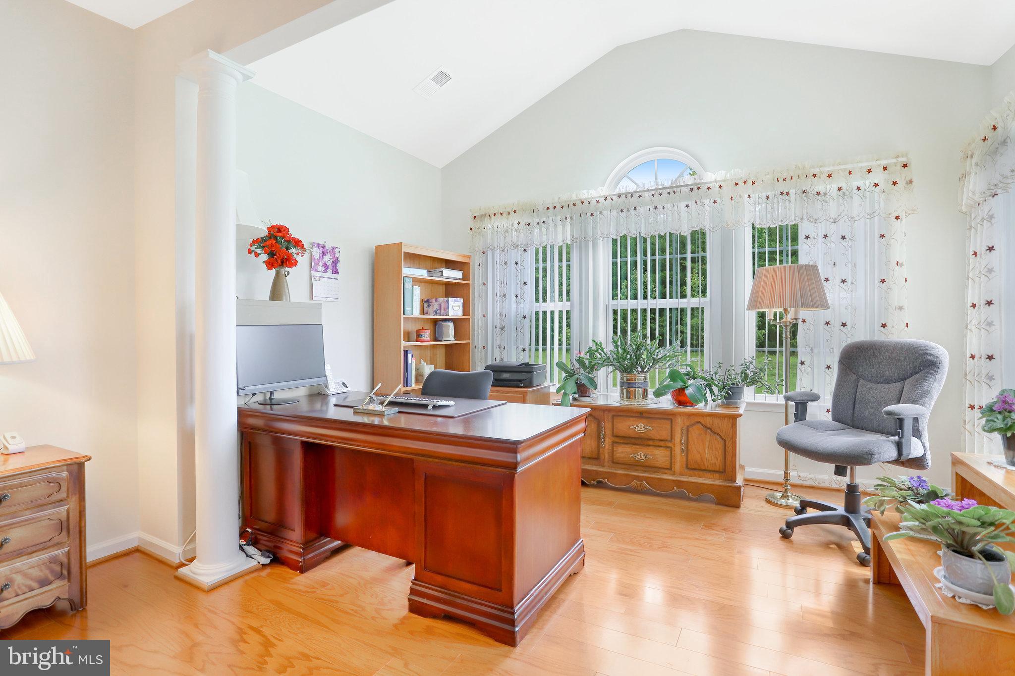 CENTRAL PARKE COLONIAL CHARLES - Residential