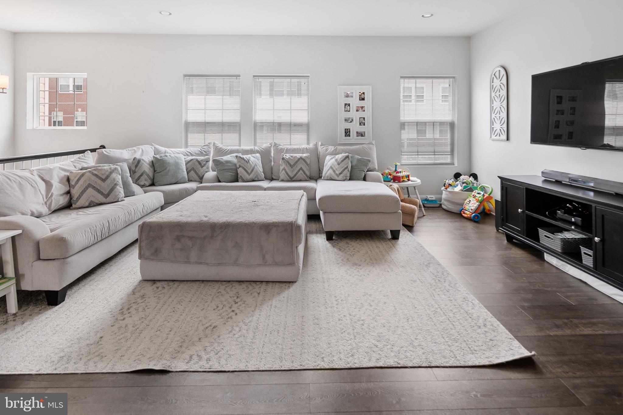 MONARCH AT WAUGH CHAPEL - Residential Lease