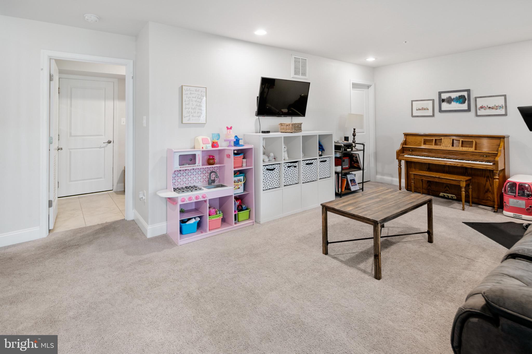 MONARCH AT WAUGH CHAPEL - Residential Lease