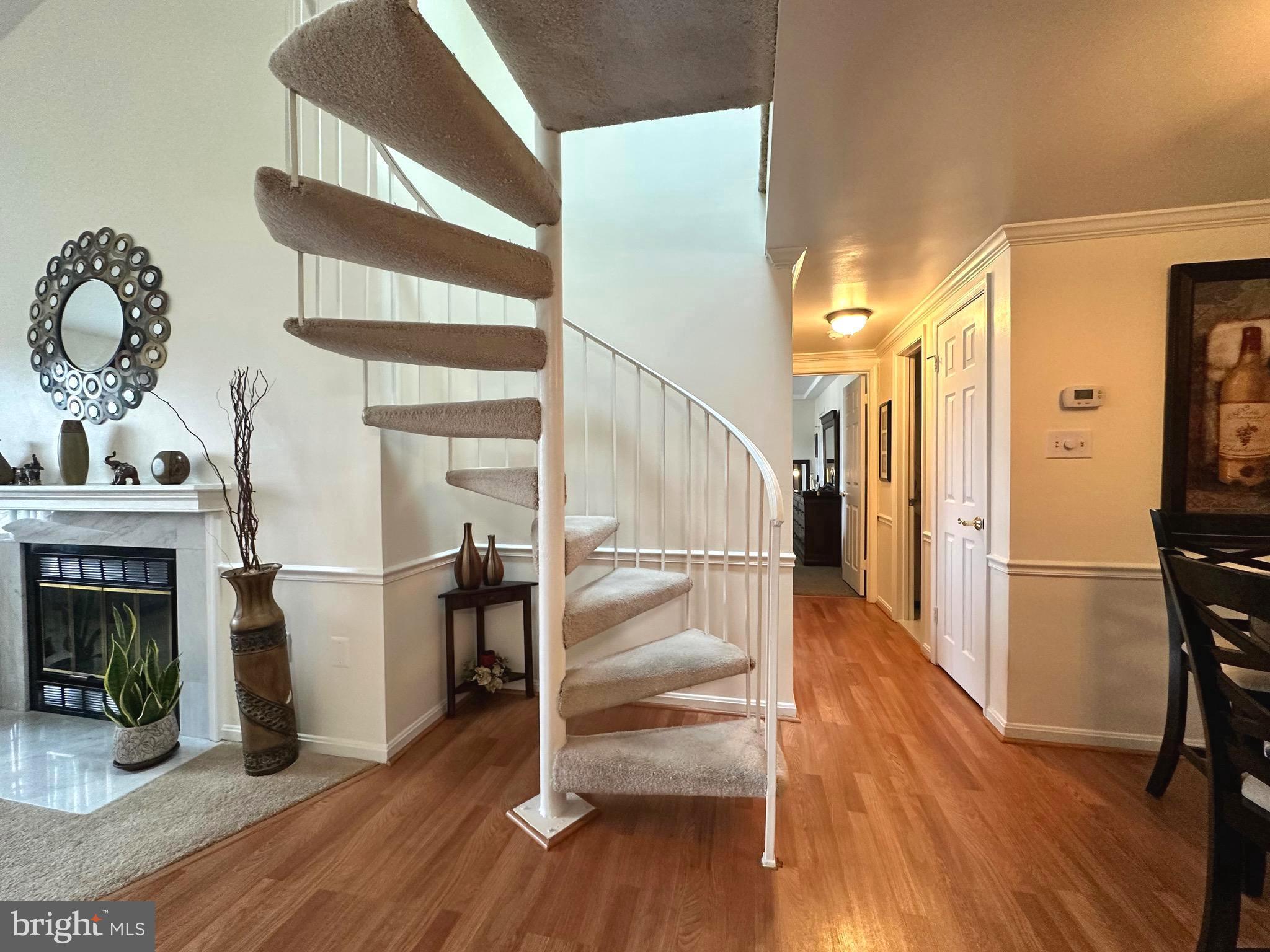 HAMPTON HOUSE - Residential