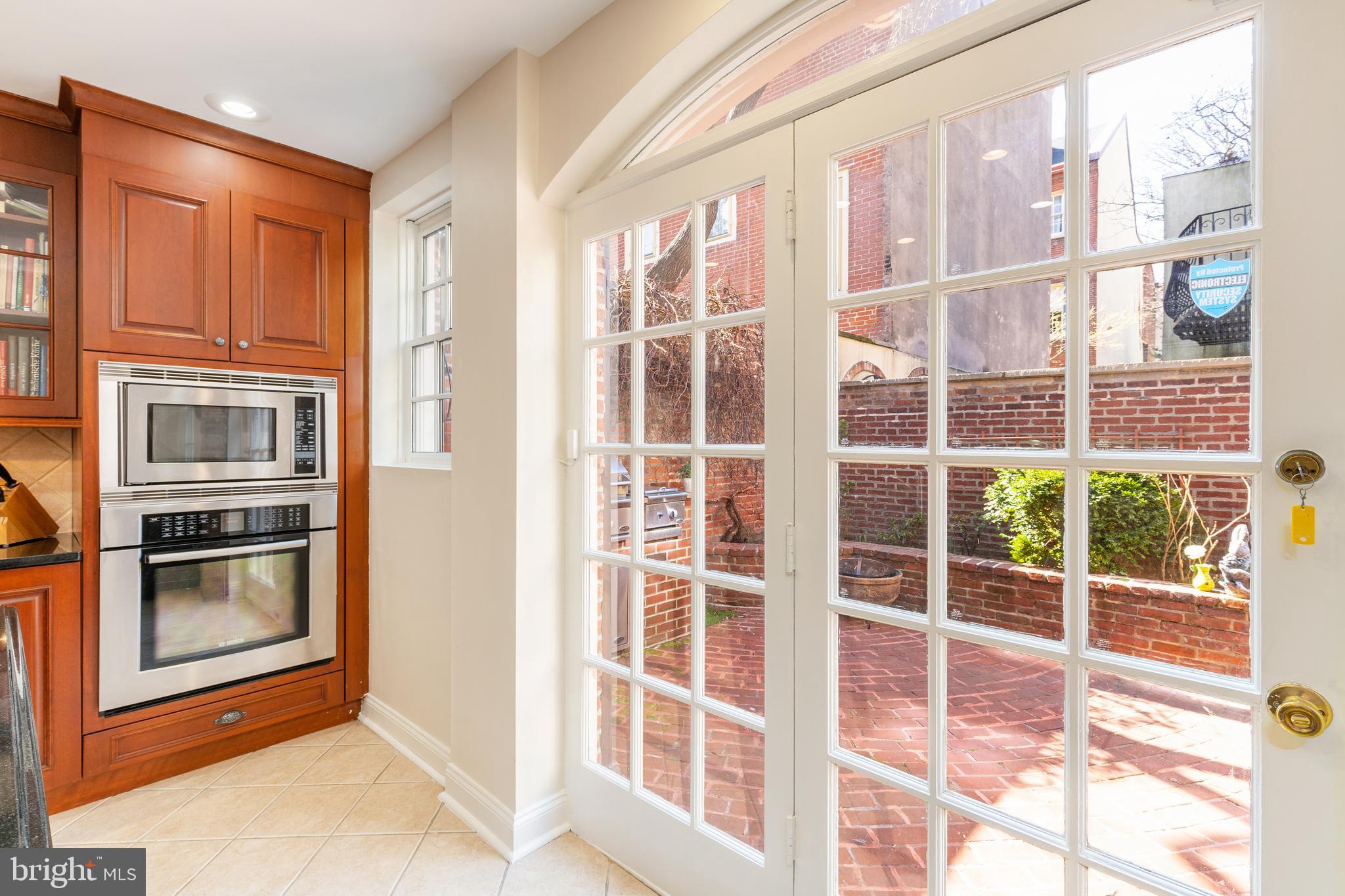 SOCIETY HILL - Residential