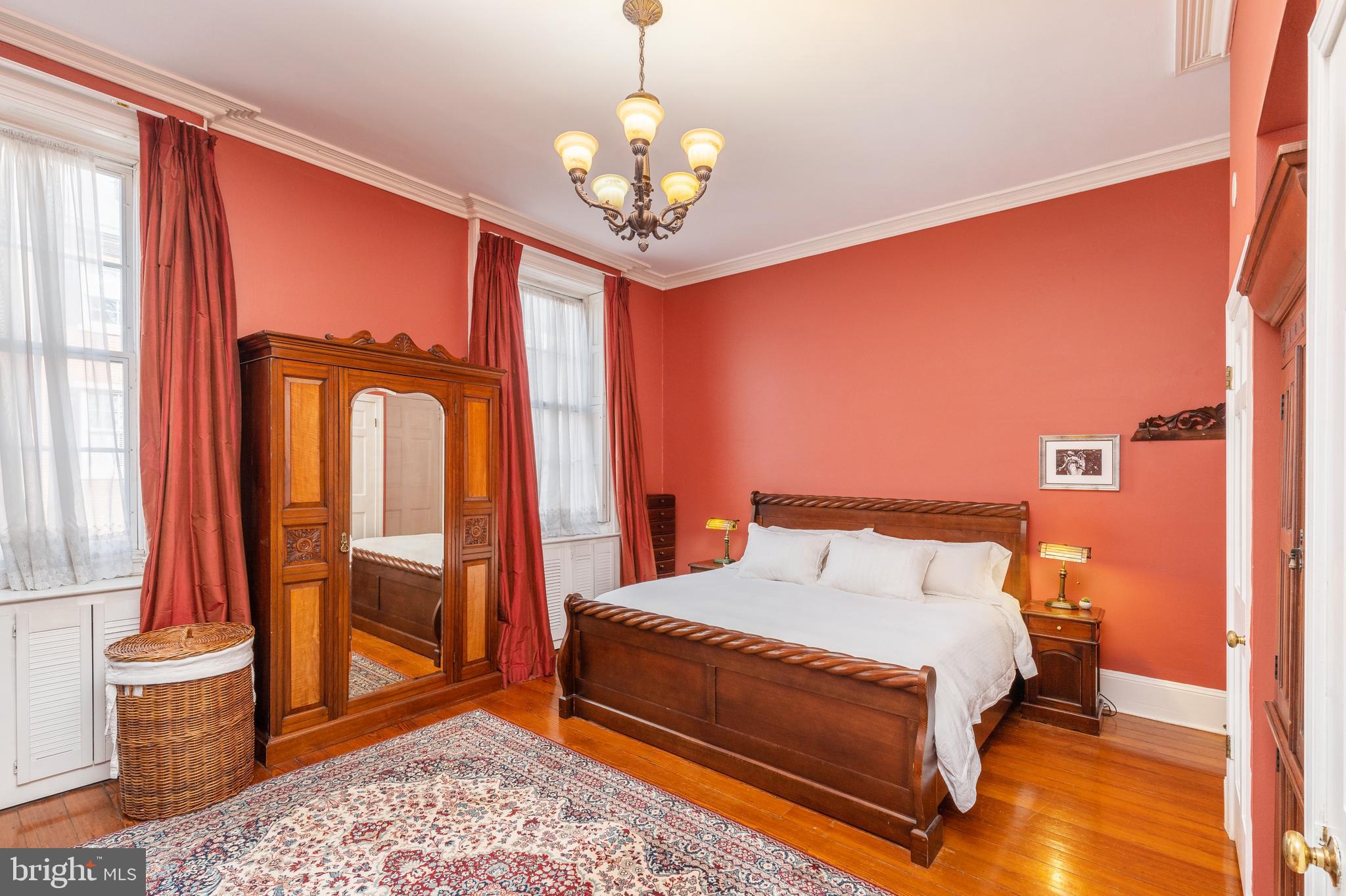 SOCIETY HILL - Residential