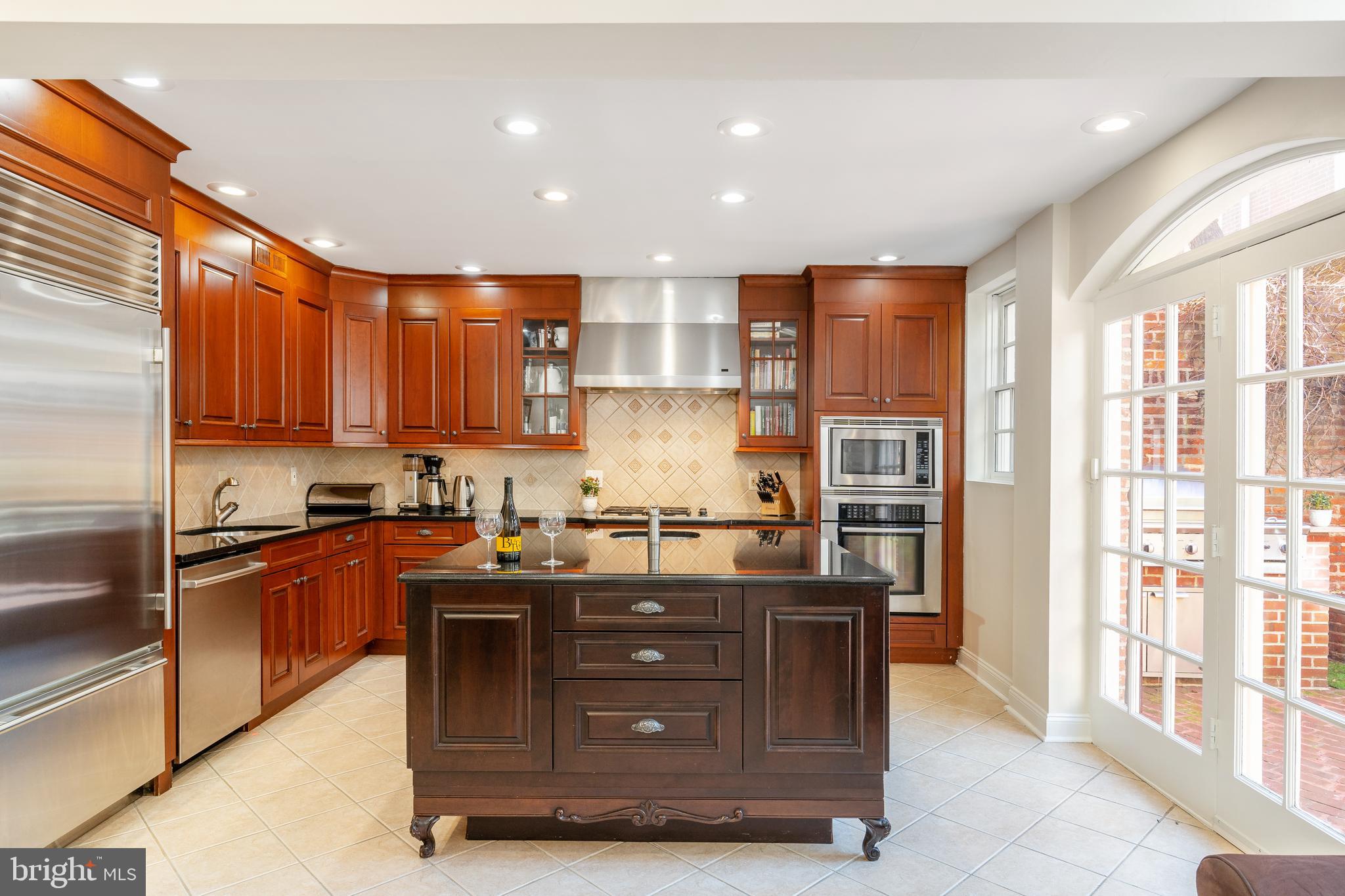 SOCIETY HILL - Residential