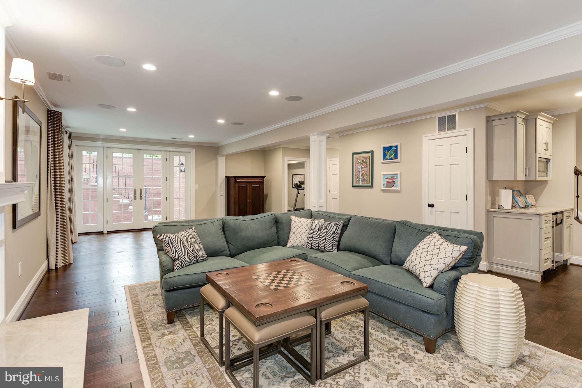 CEDARS OF MC LEAN - Residential