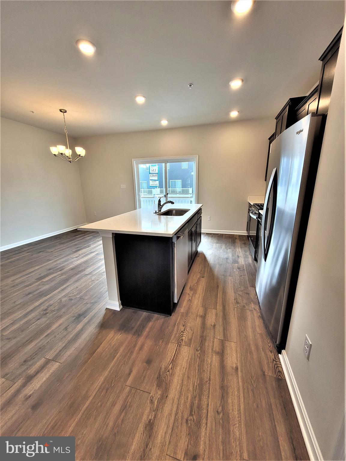 WOODMORE OVERLOOK - Residential Lease