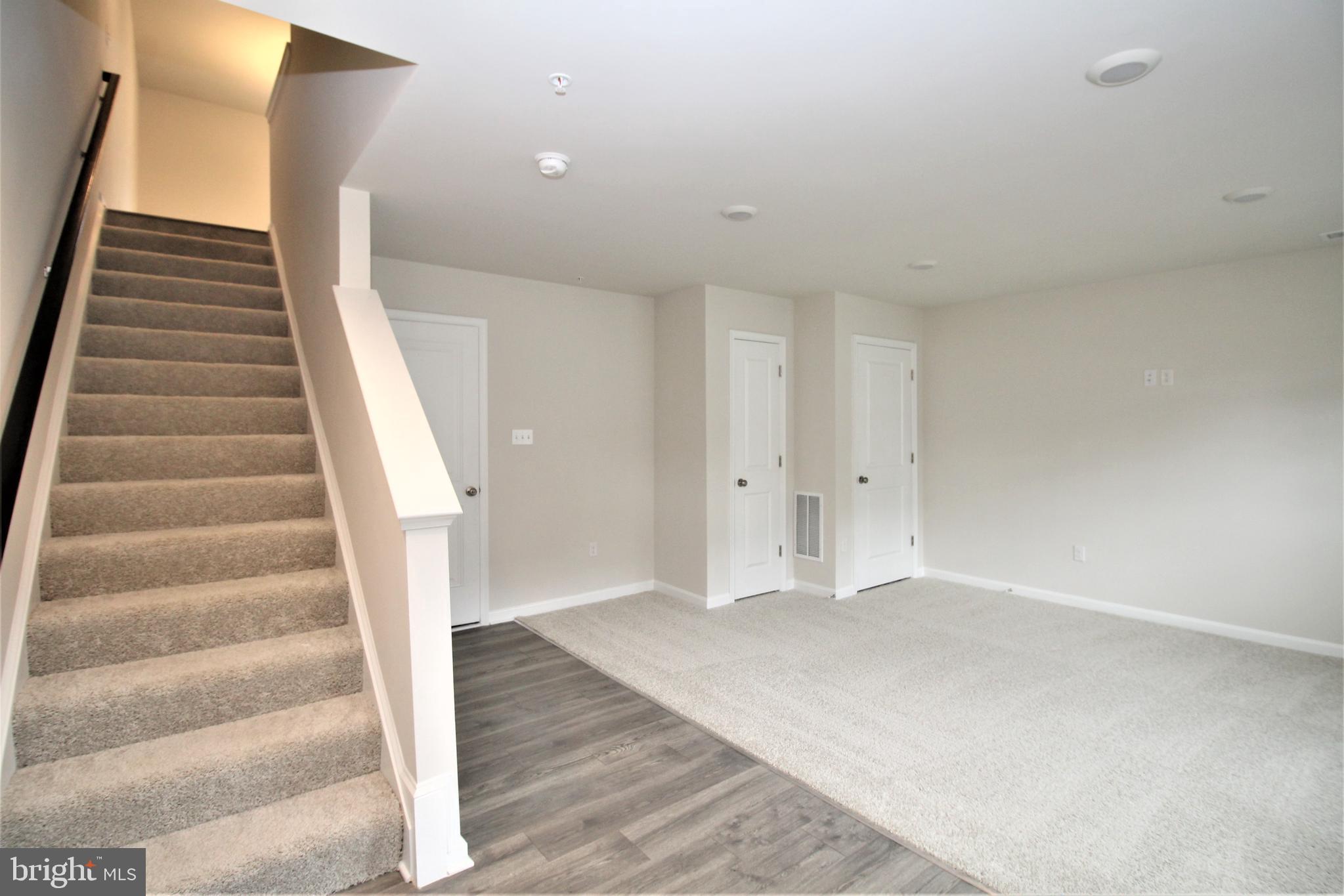 WOODMORE OVERLOOK - Residential Lease