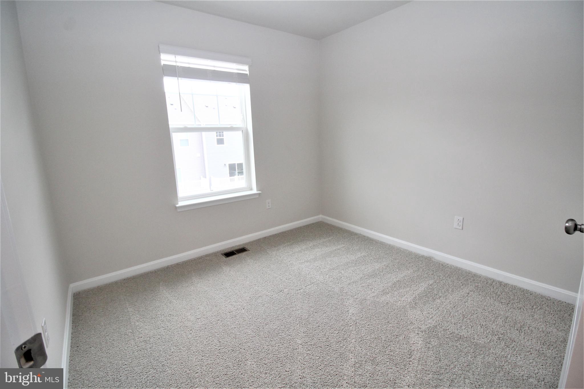 WOODMORE OVERLOOK - Residential Lease