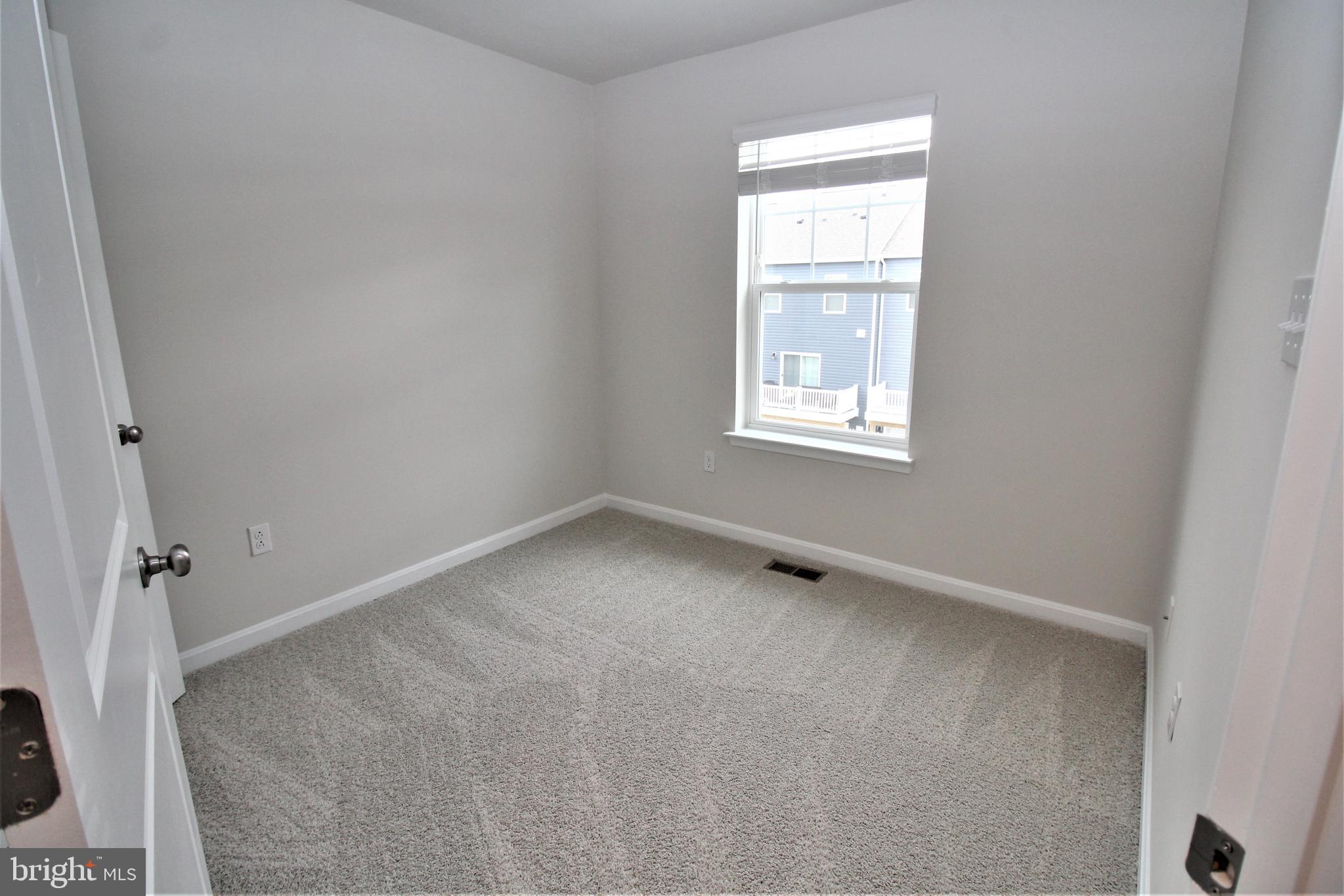 WOODMORE OVERLOOK - Residential Lease