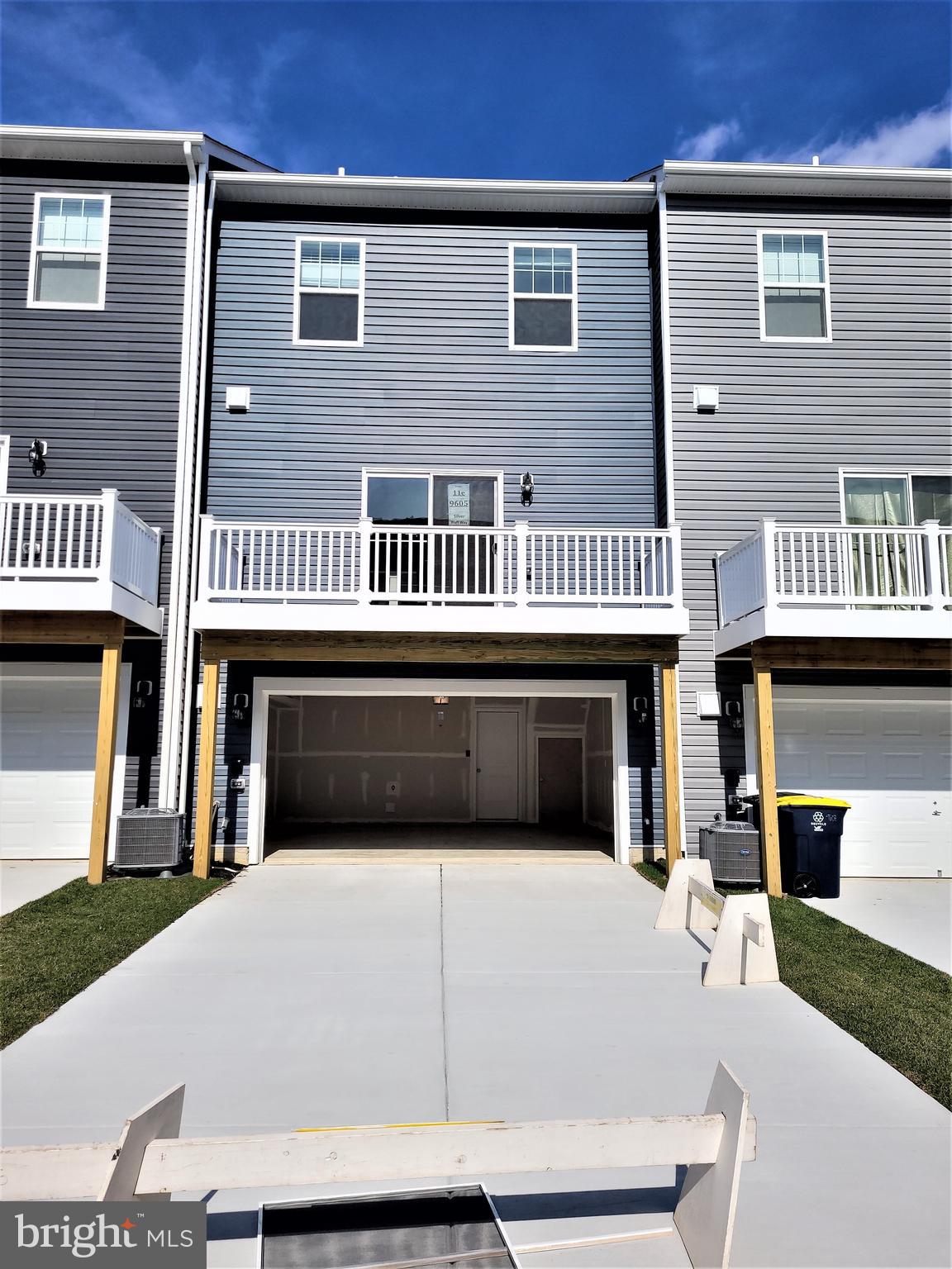 WOODMORE OVERLOOK - Residential Lease