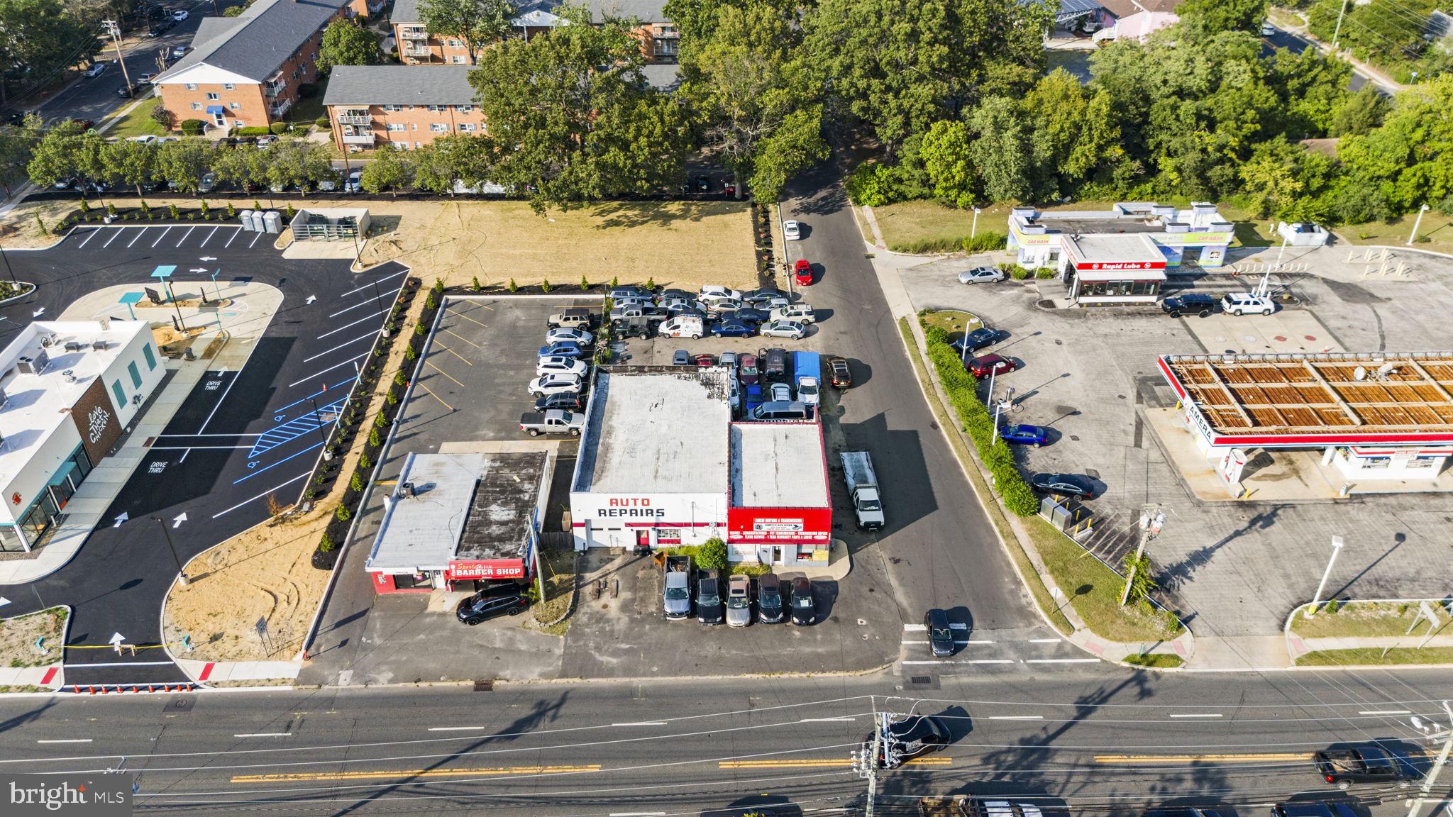 719 S WHITE HORSE PIKE