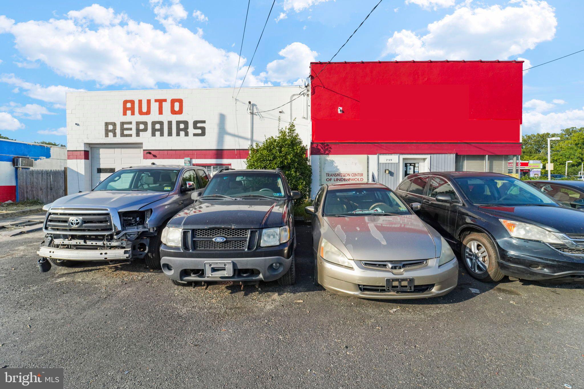 719 S WHITE HORSE PIKE