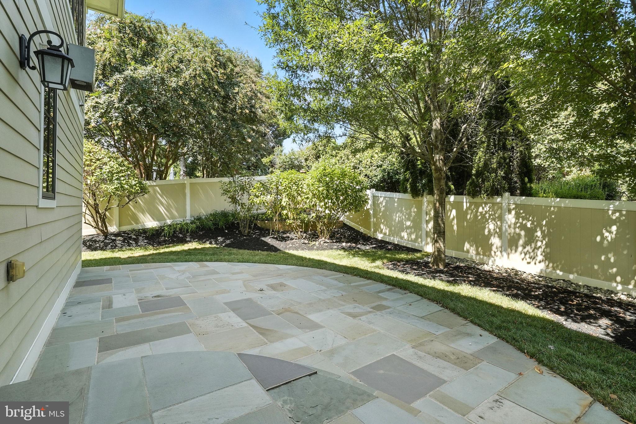 BIRCHWOOD - Residential