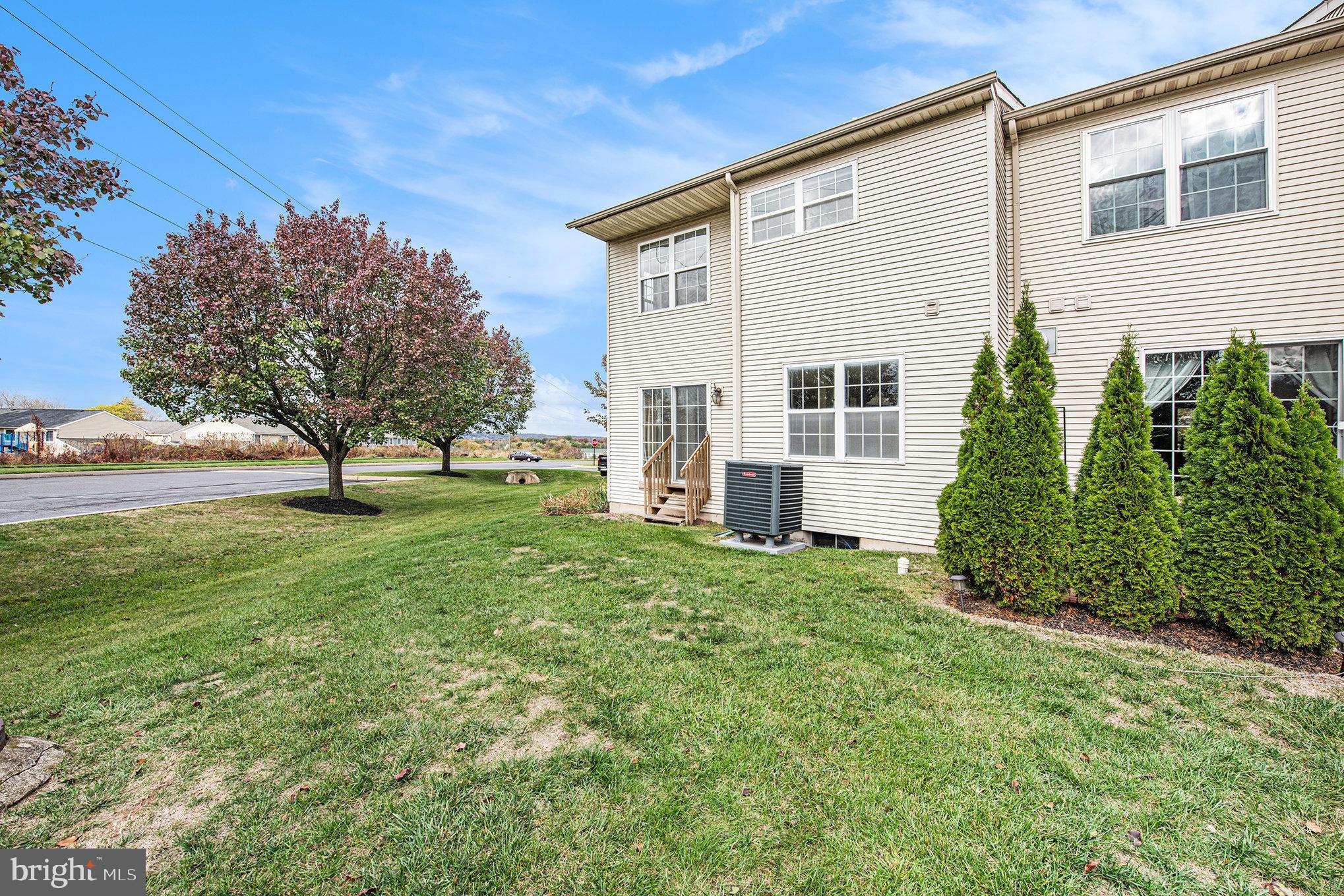 ROSECLIFF MANOR - Residential