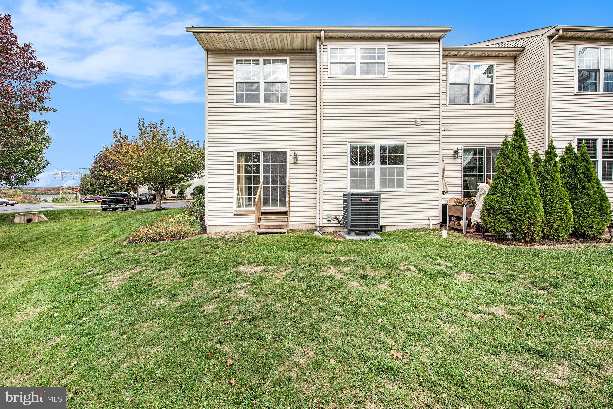 ROSECLIFF MANOR - Residential