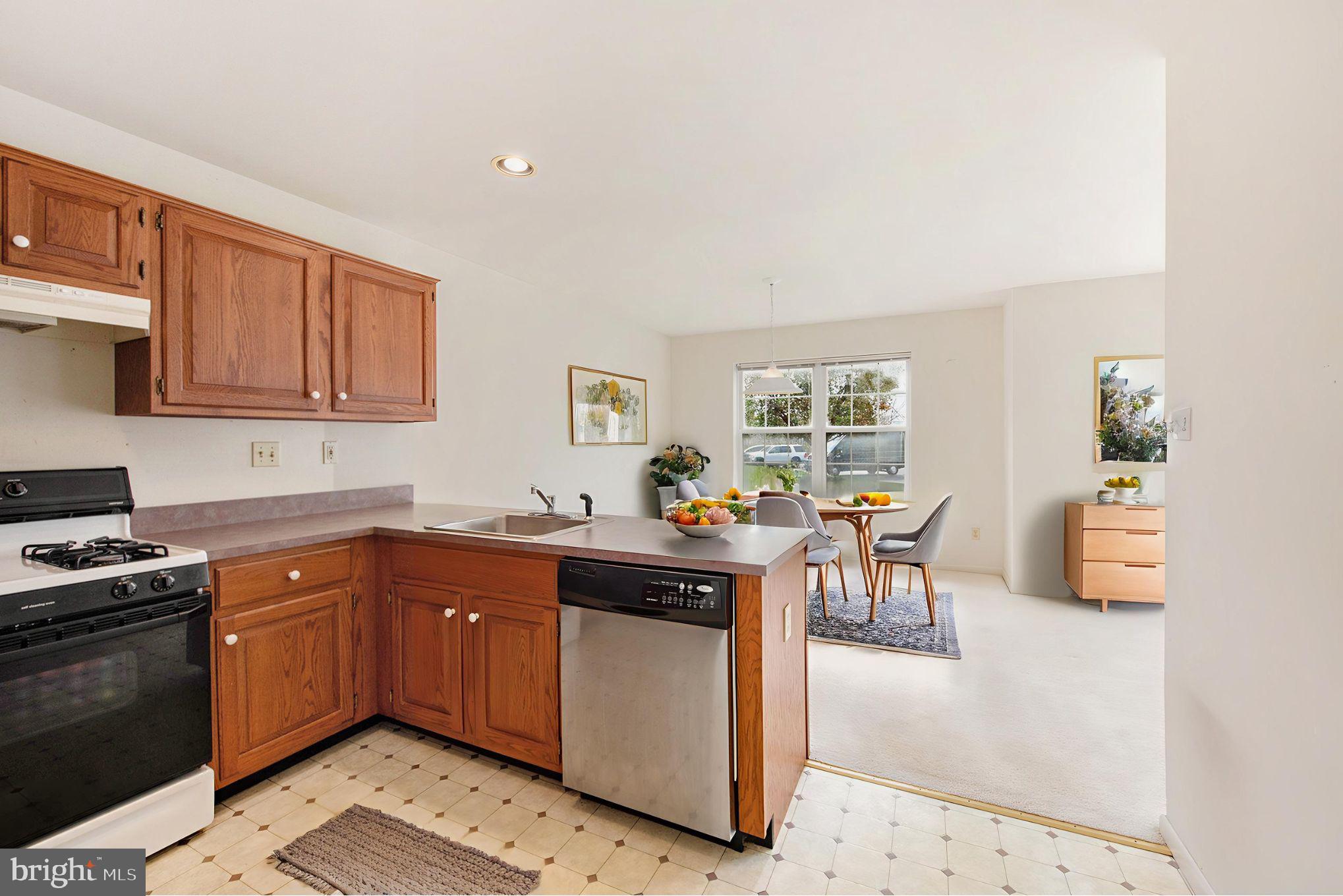 ROSECLIFF MANOR - Residential