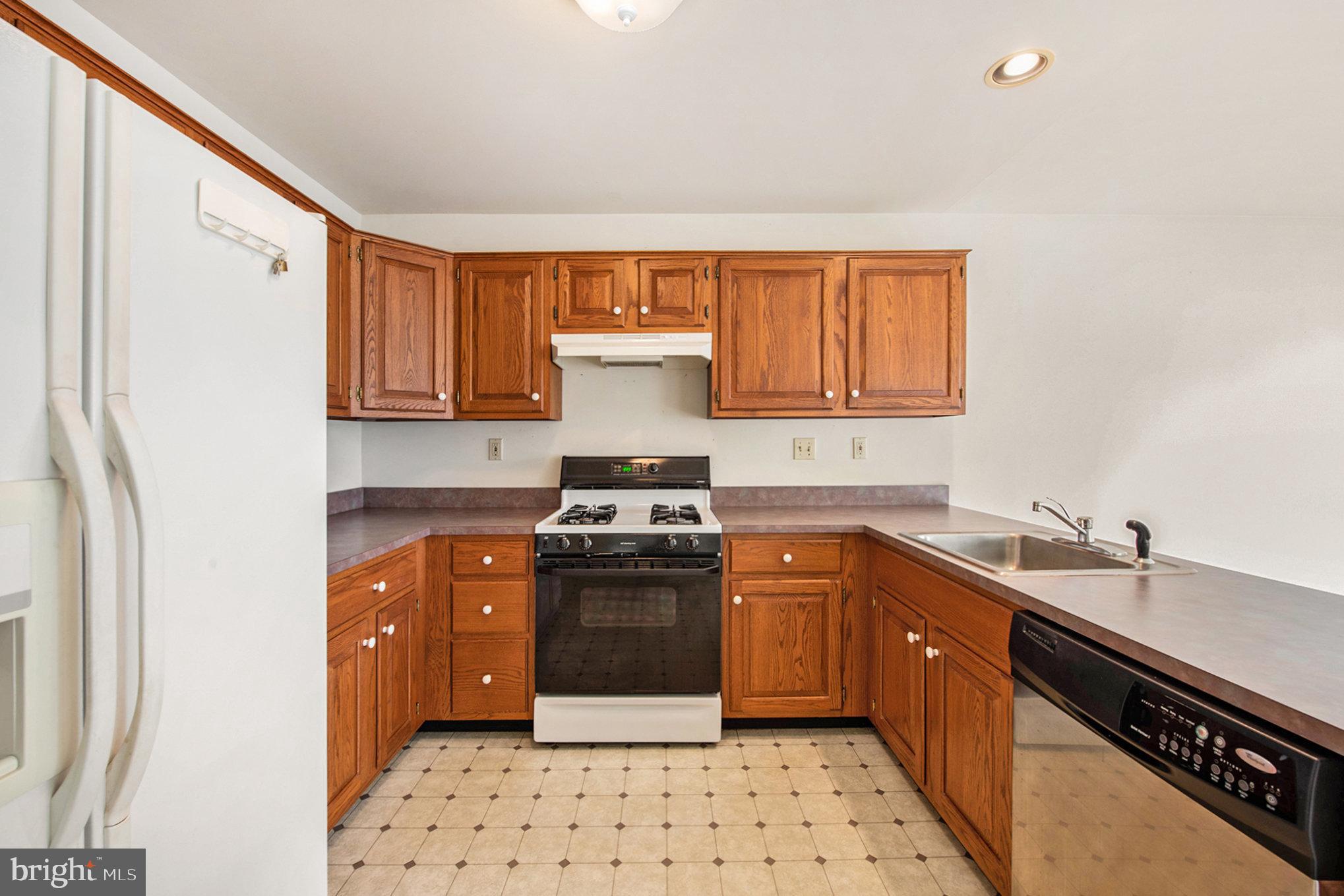 ROSECLIFF MANOR - Residential