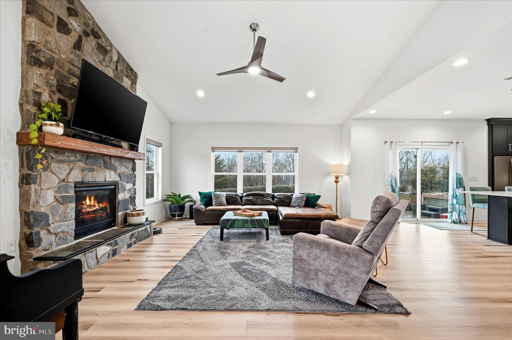 LAKE HOLIDAY ESTATES - Residential