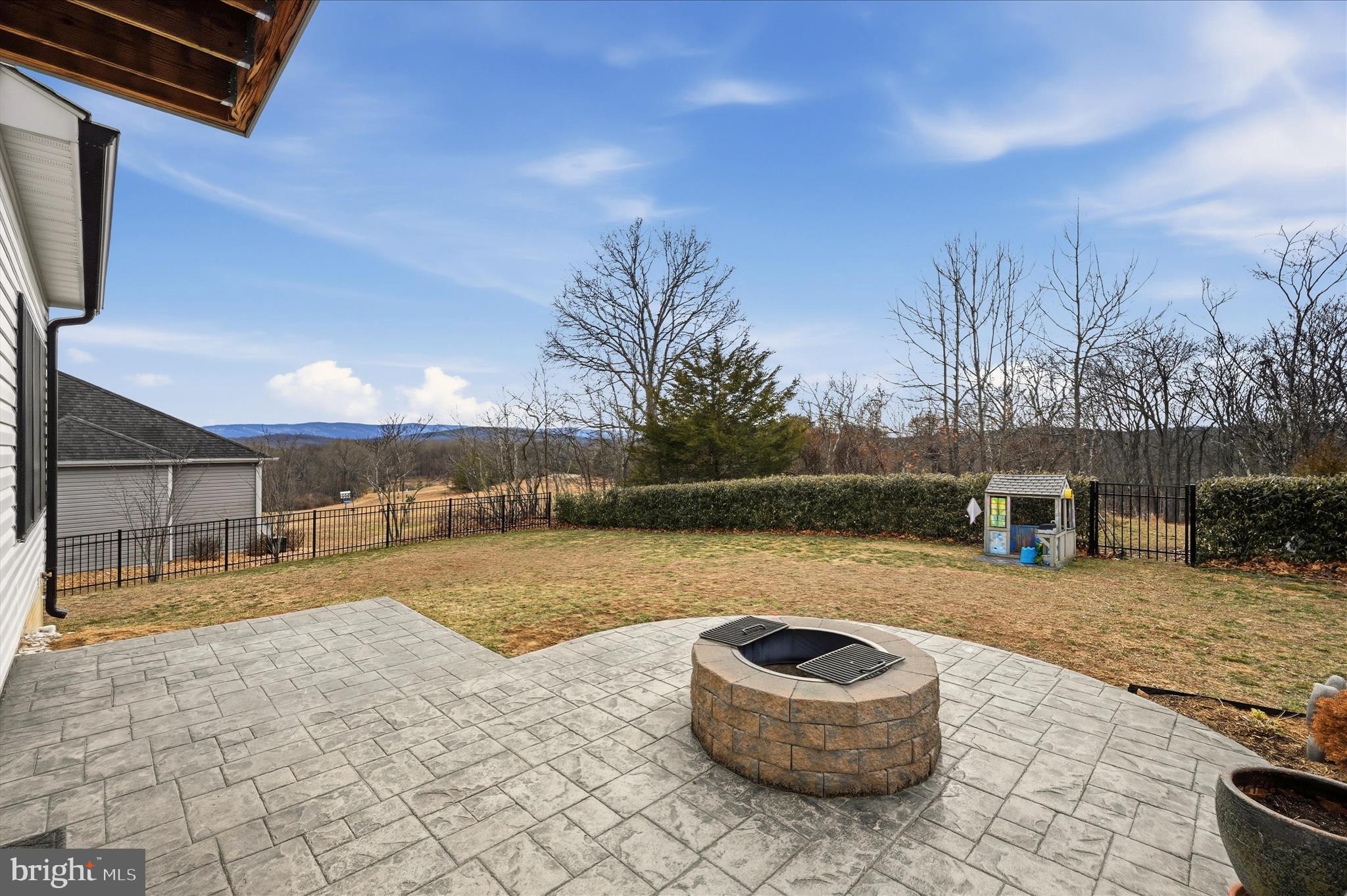 LAKE HOLIDAY ESTATES - Residential