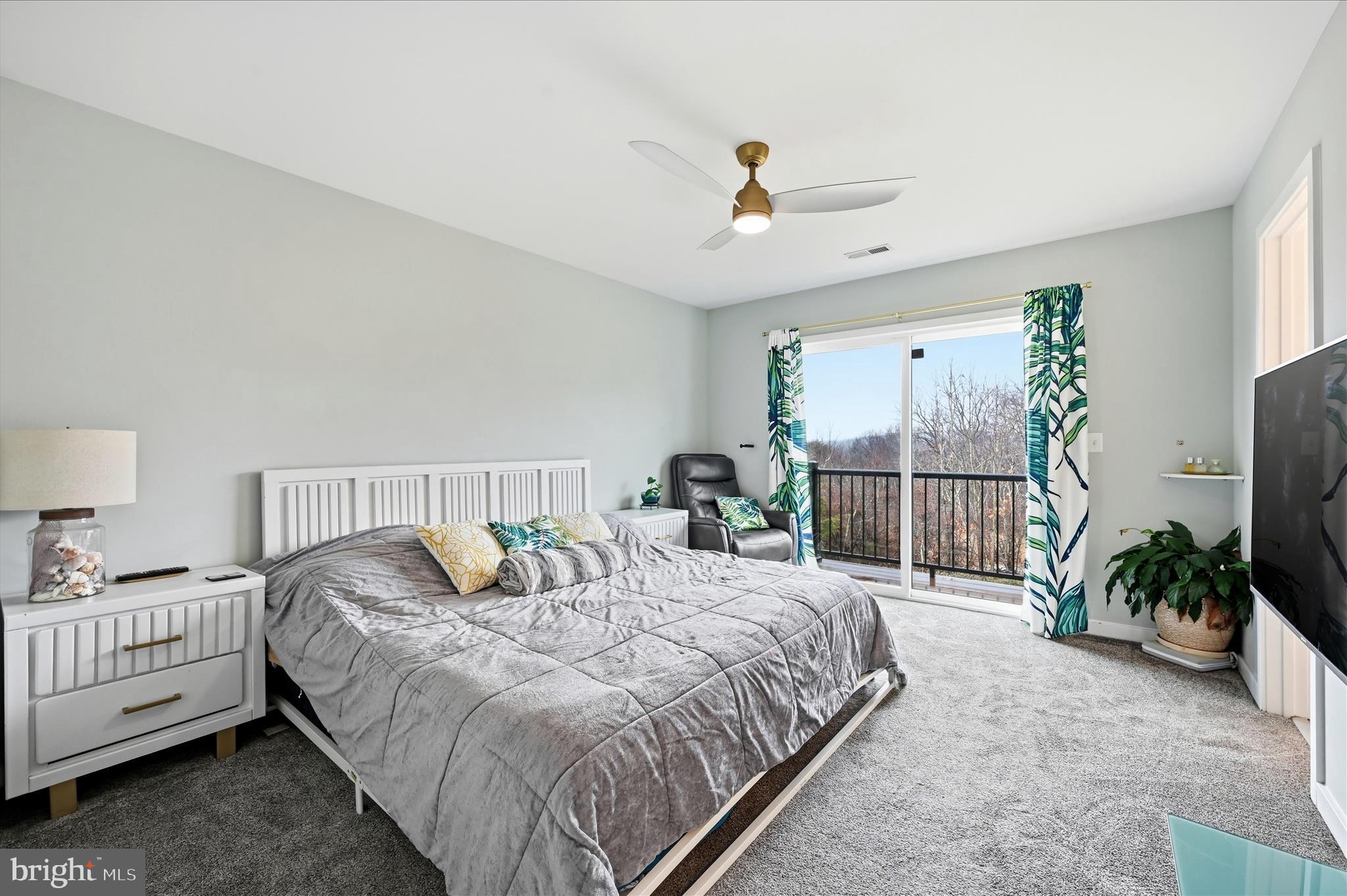 LAKE HOLIDAY ESTATES - Residential