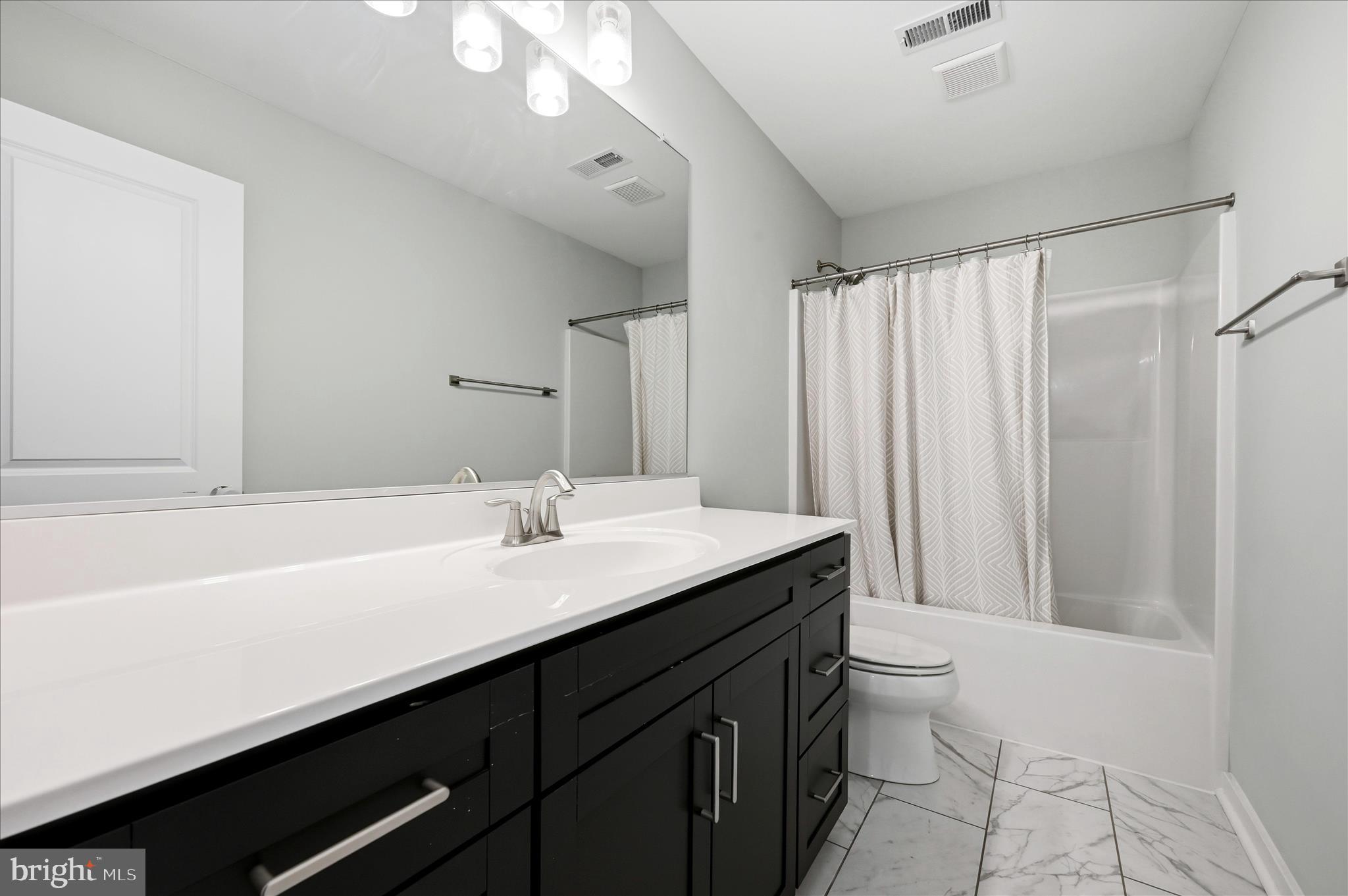 LAKE HOLIDAY ESTATES - Residential