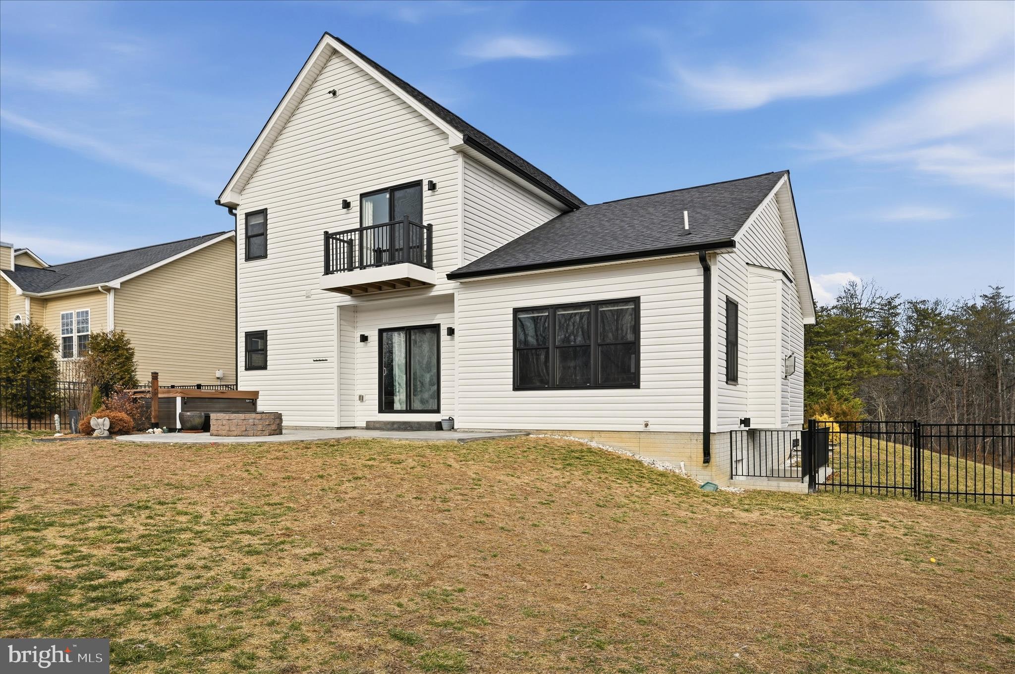 LAKE HOLIDAY ESTATES - Residential