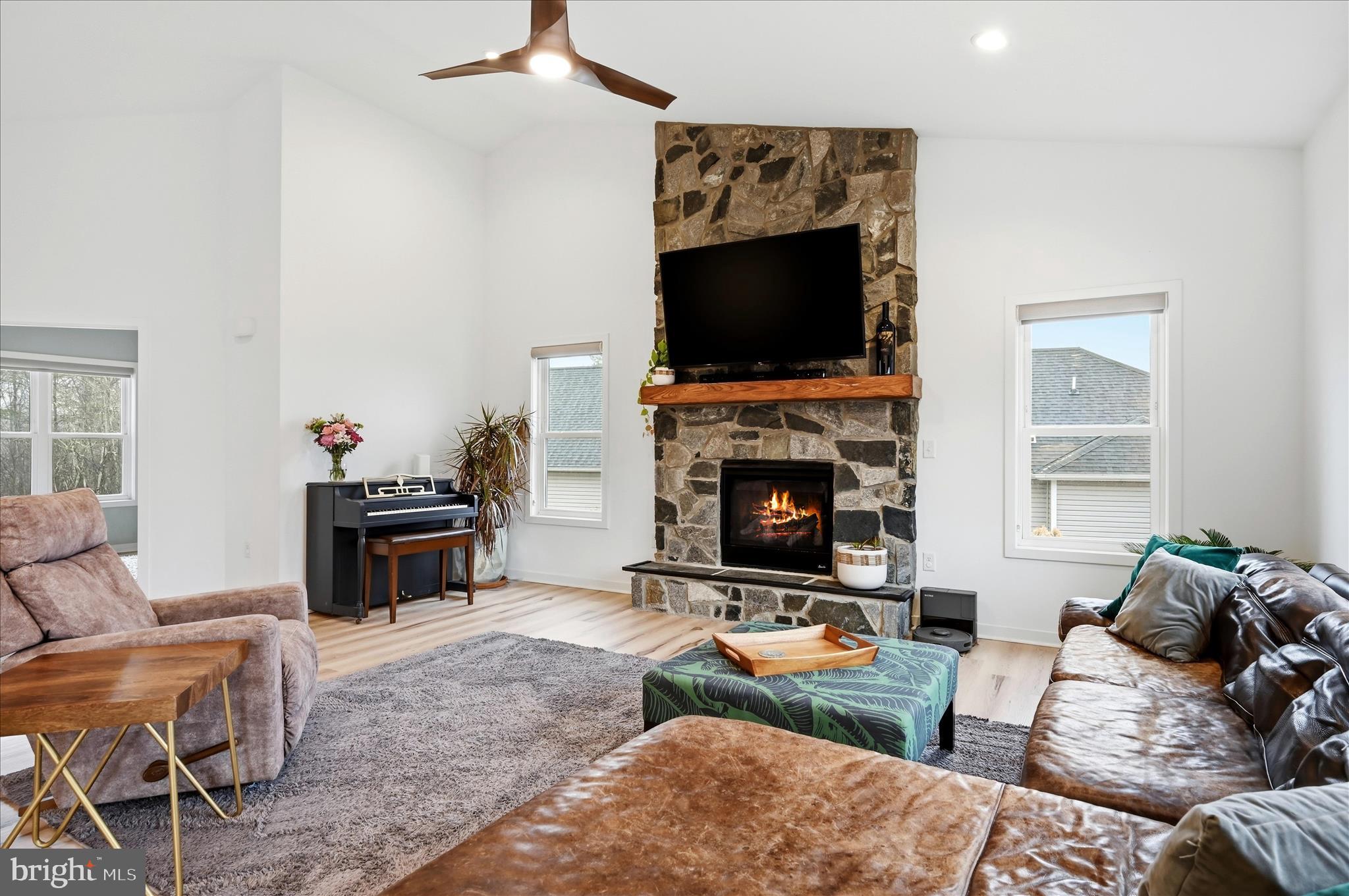 LAKE HOLIDAY ESTATES - Residential