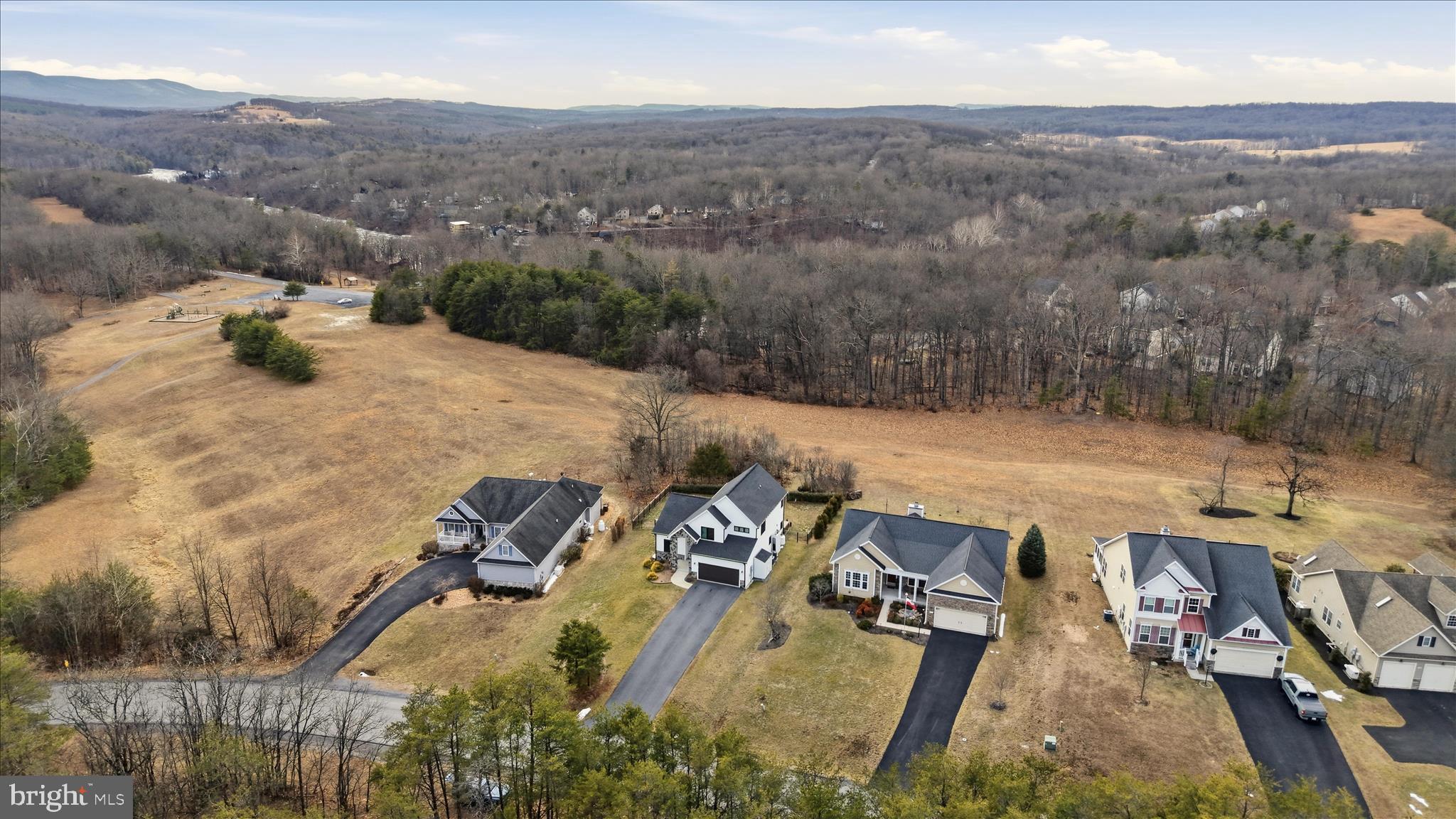 LAKE HOLIDAY ESTATES - Residential